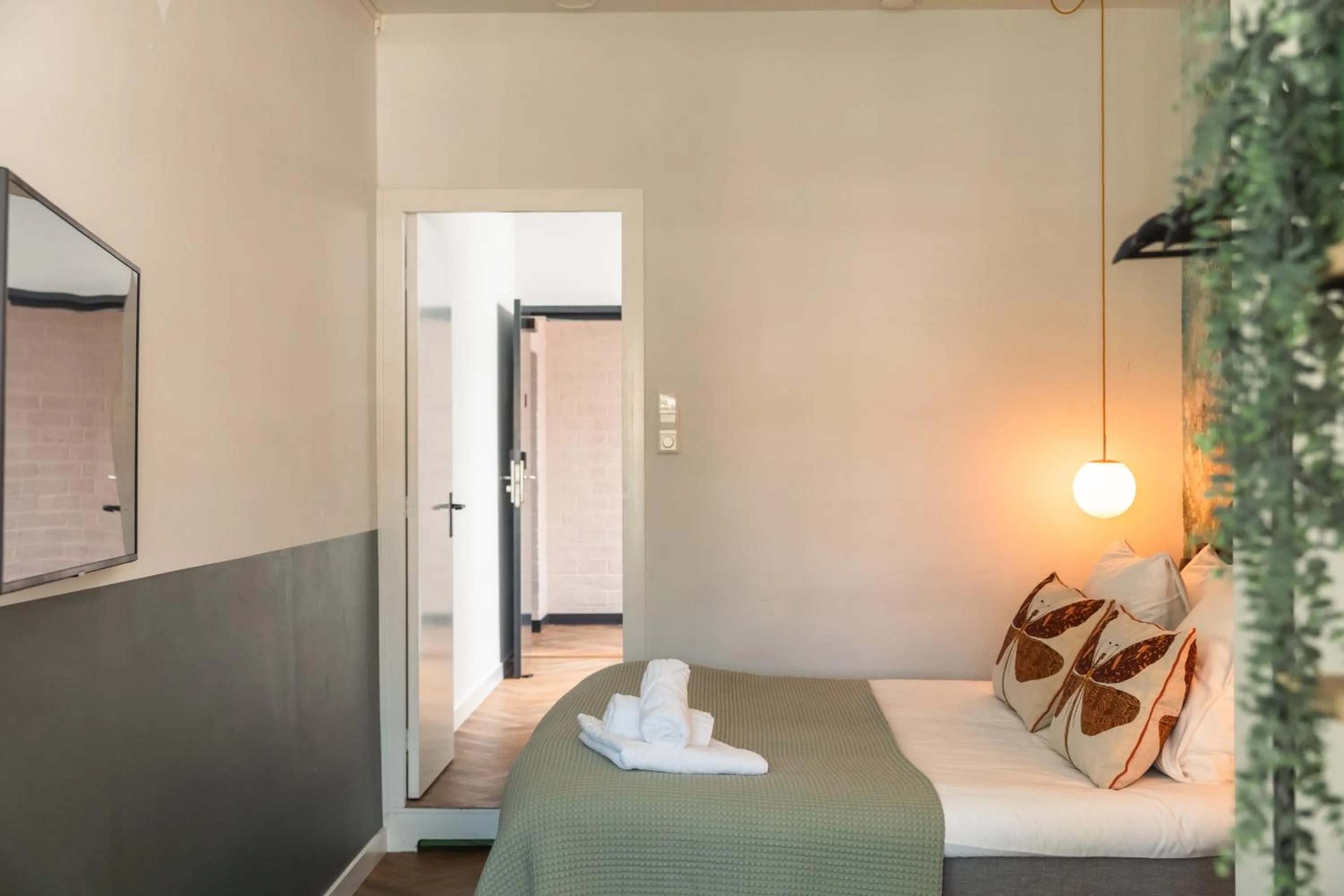 Photo of the whole room, Bed in Badhuis Hotel