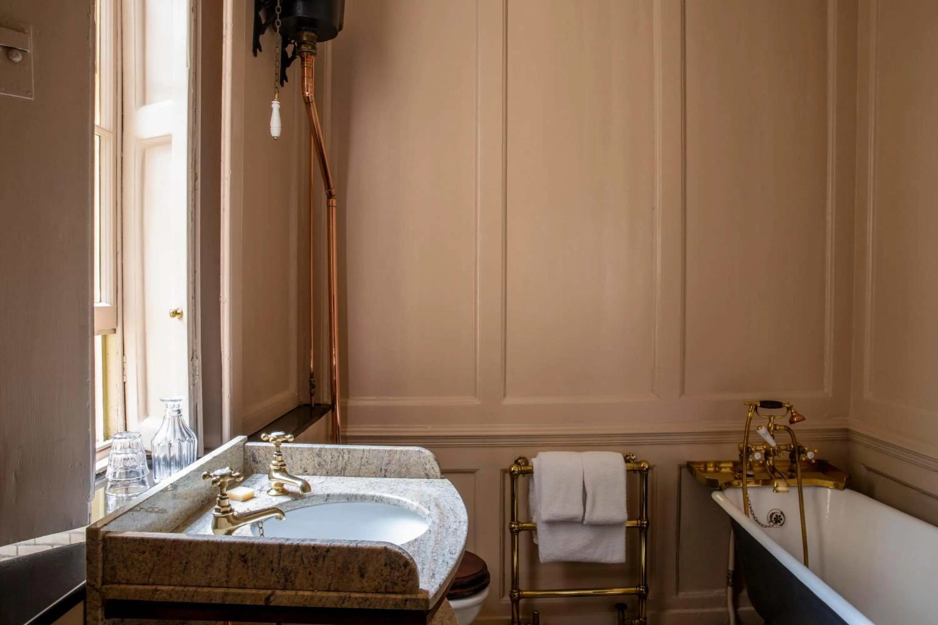 Bathroom in Hazlitt's