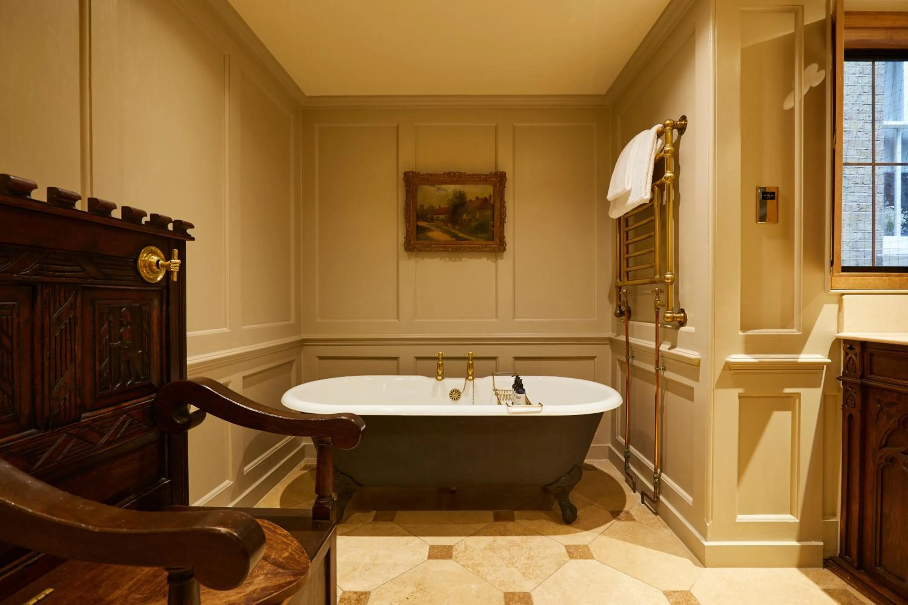 Bathroom in Hazlitt's