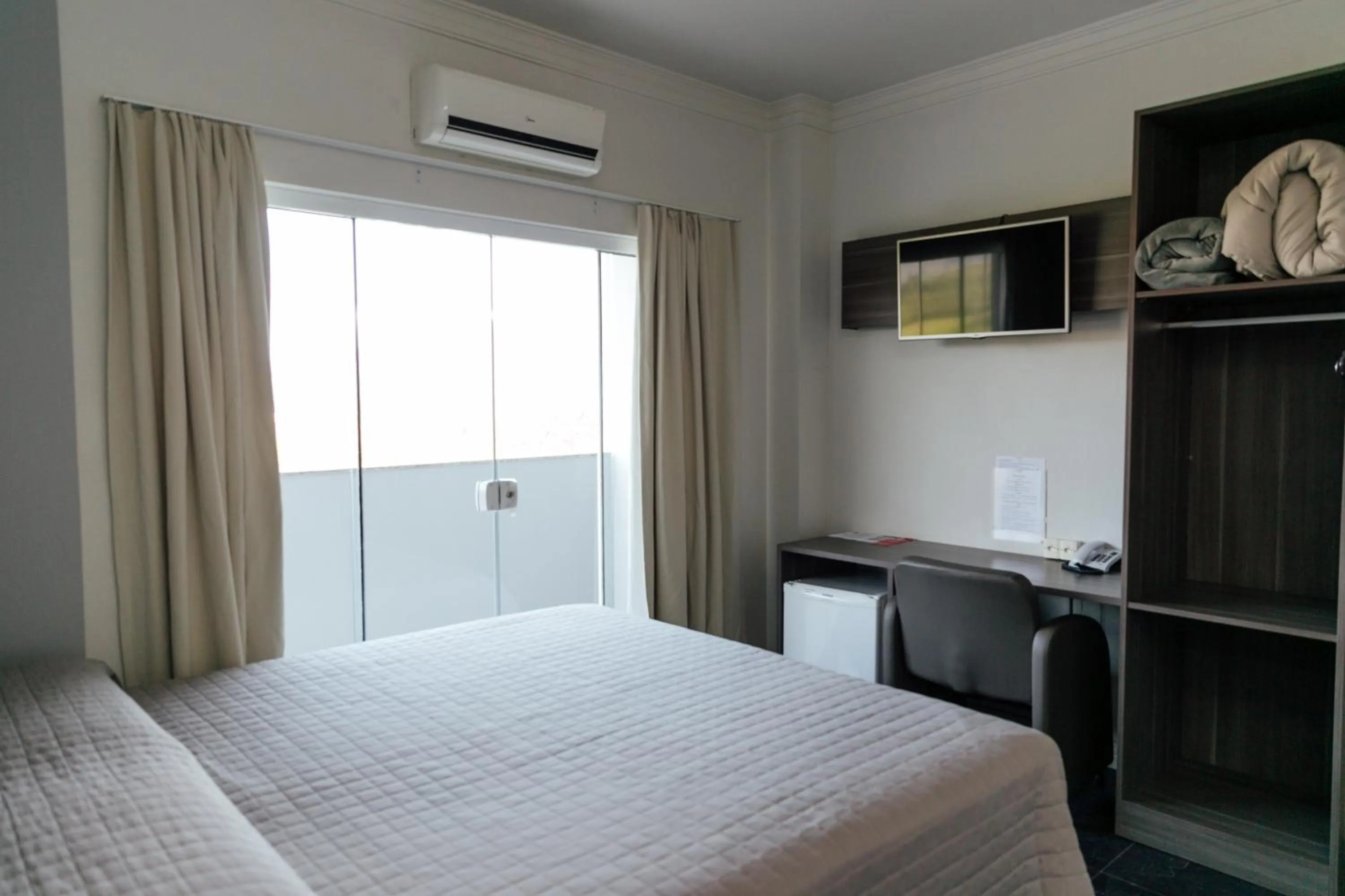 Bed in Hotel Bergozza