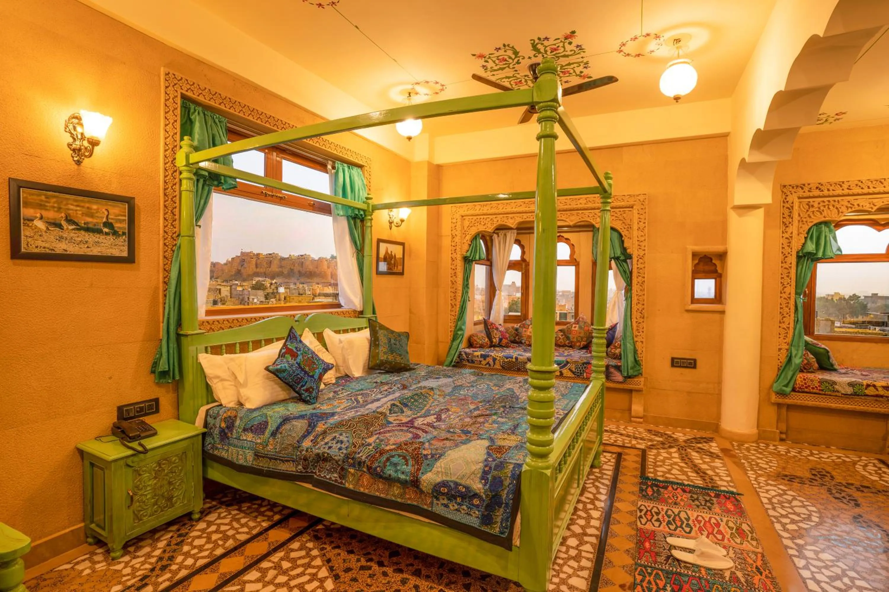 Bed in Tripli Hotels Prithvi Haveli