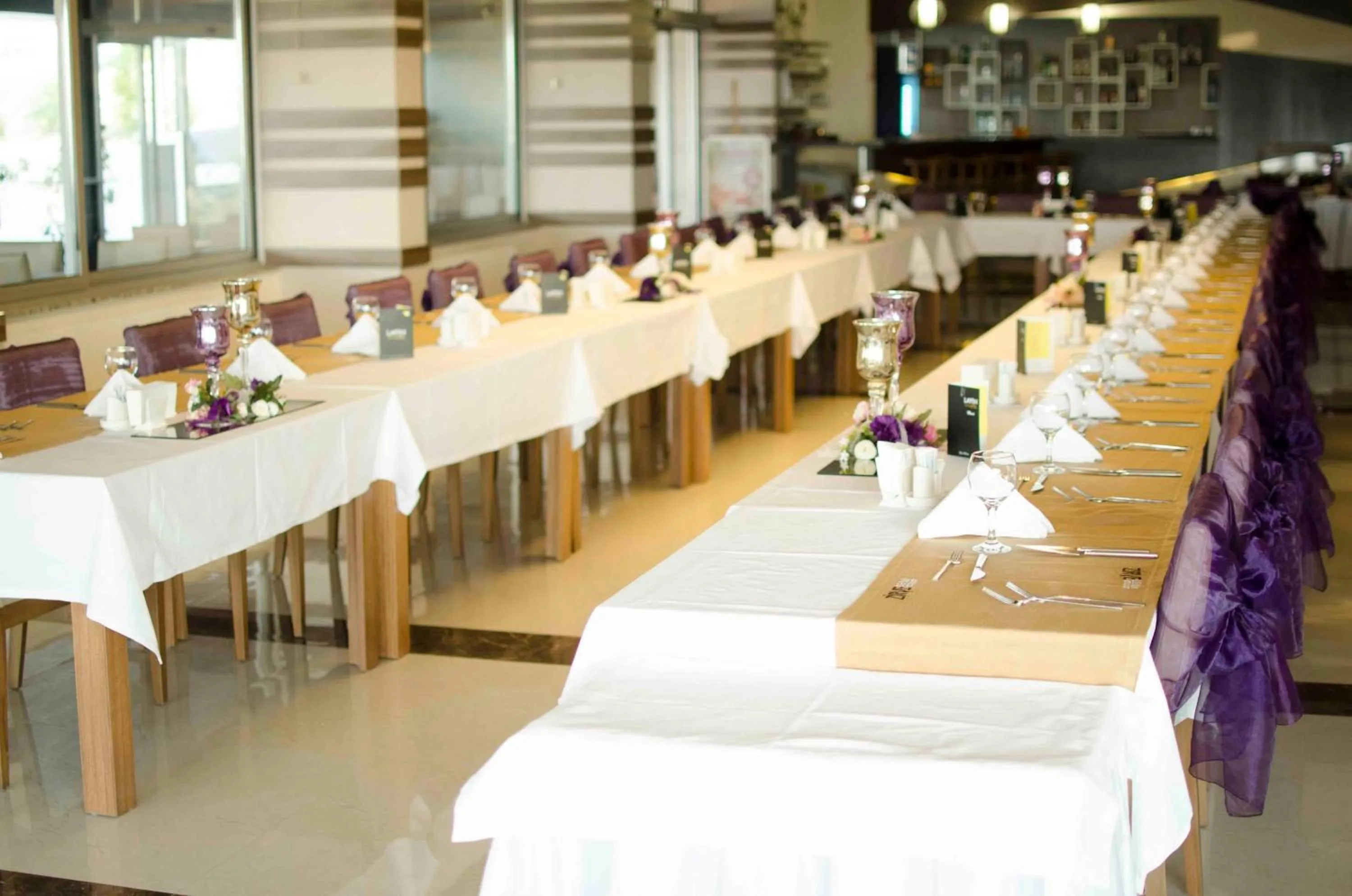 Restaurant/places to eat in Lavin Hotel & Spa