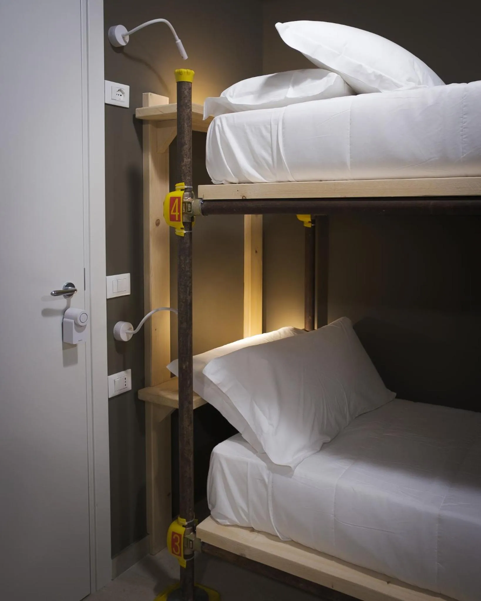 Decorative detail, Bed in Hostelò - Luxury Hostel