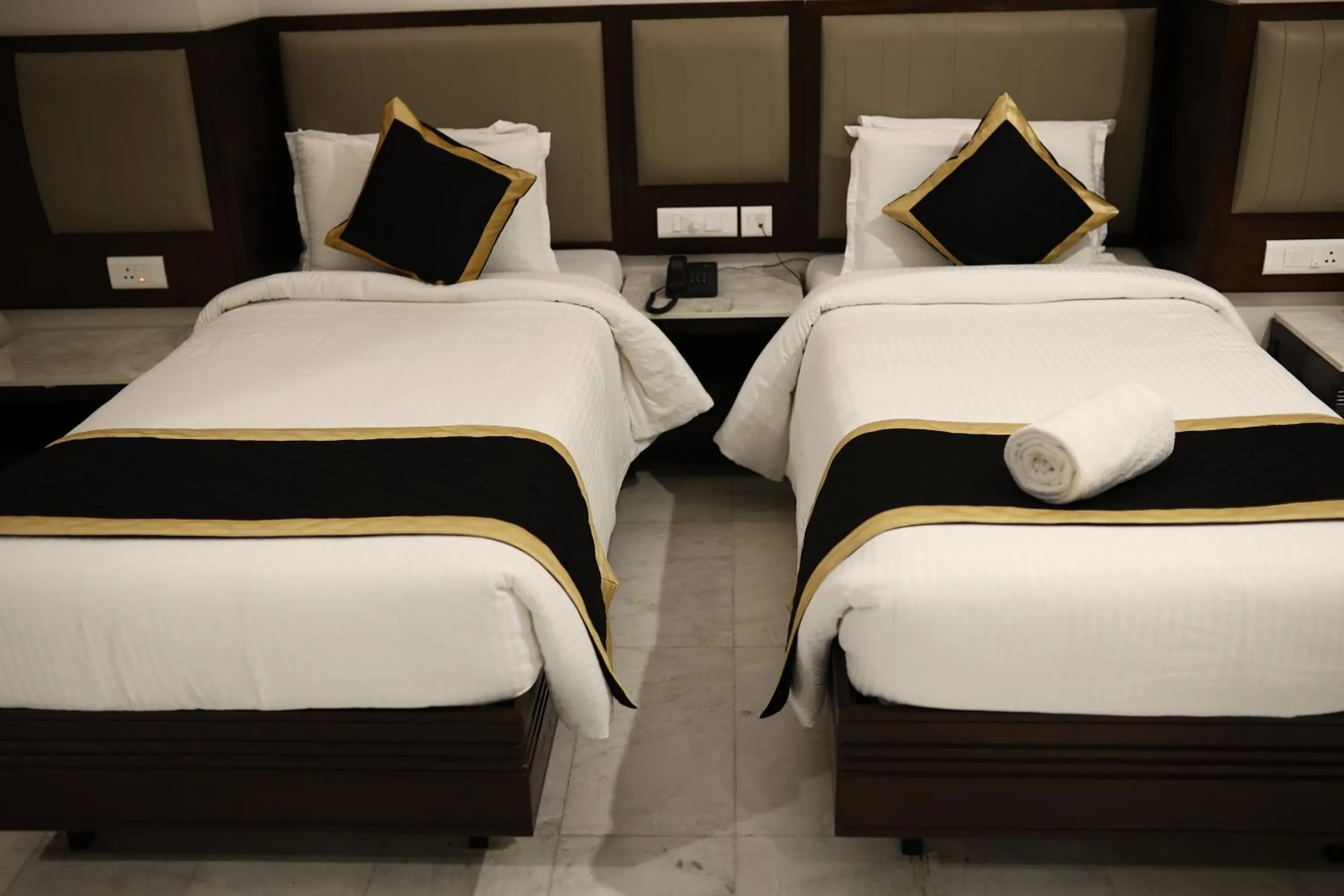 Bedroom in Hotel Saratharajans