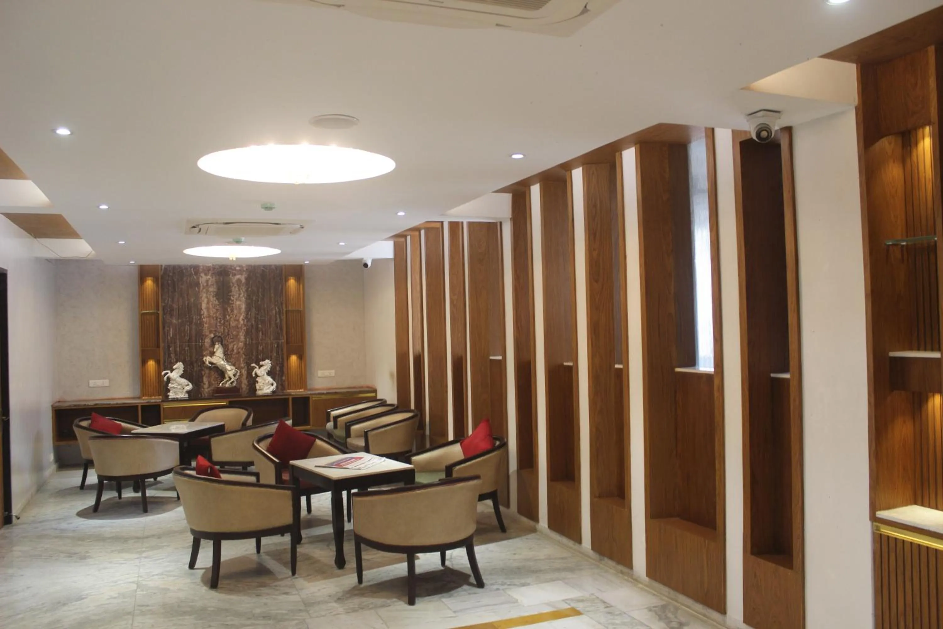 Lobby or reception in Hotel Saratharajans