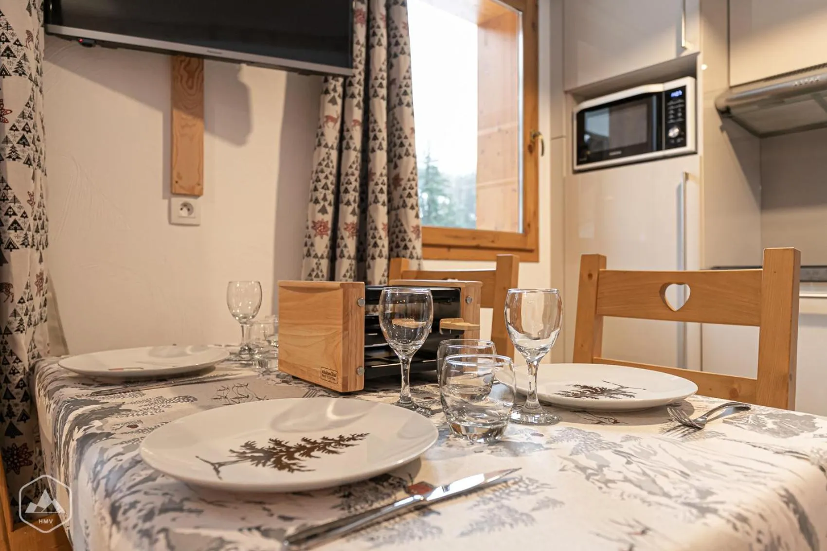 Dining area in Les Alpages d'Herbefin