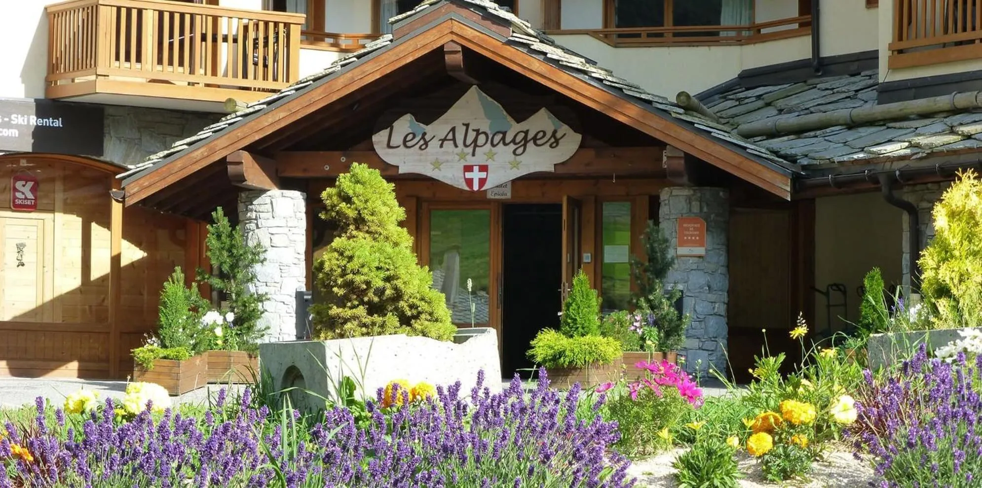 Property building in Les Alpages d'Herbefin