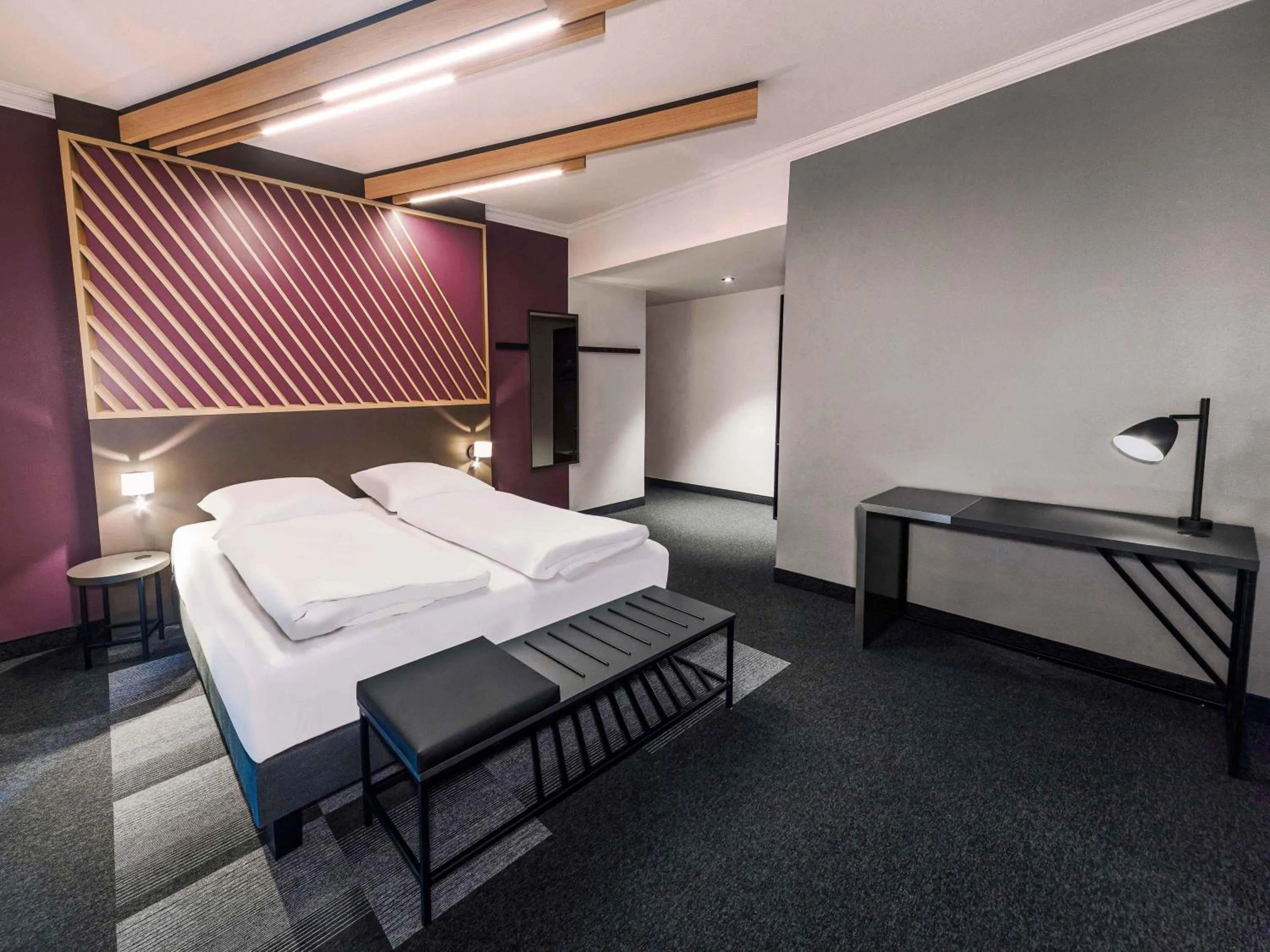 Photo of the whole room, Bed in B&B HOTEL Gotha-Hbf