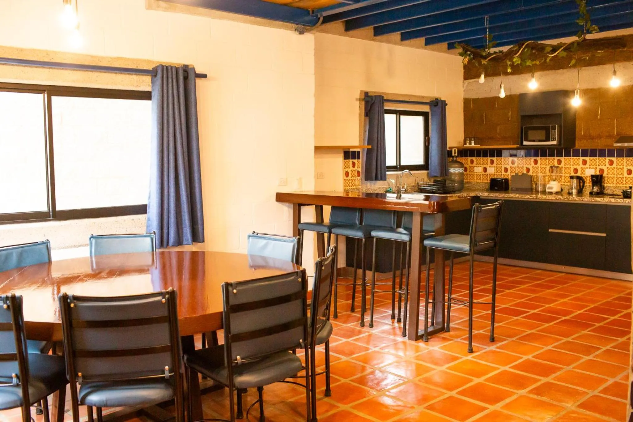 Kitchen or kitchenette in Cabañas Bungalos las Alazanas