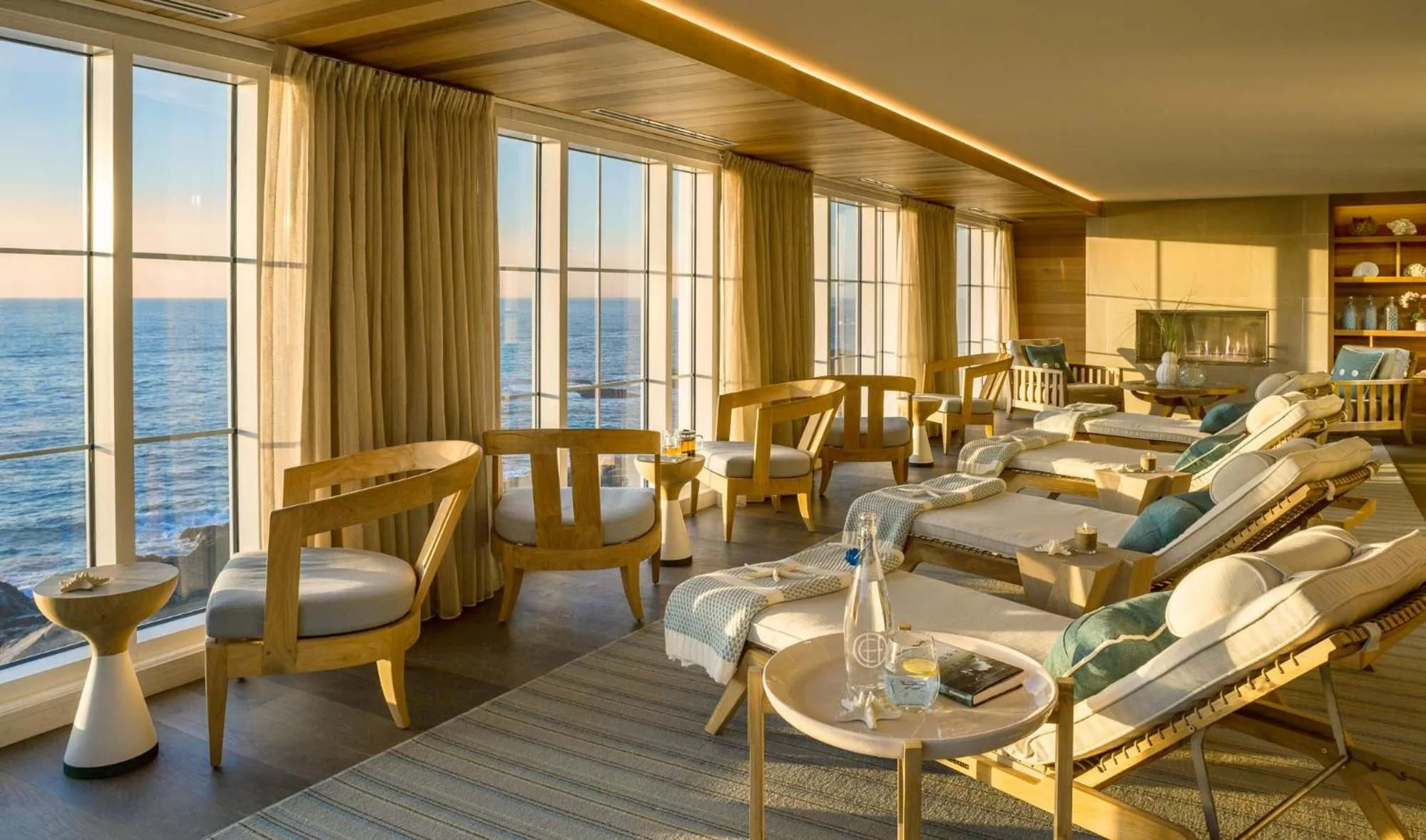 Day in Cliff House Maine