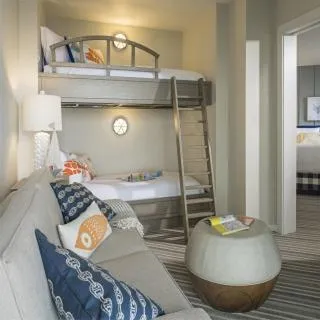 Bed in Cliff House Maine