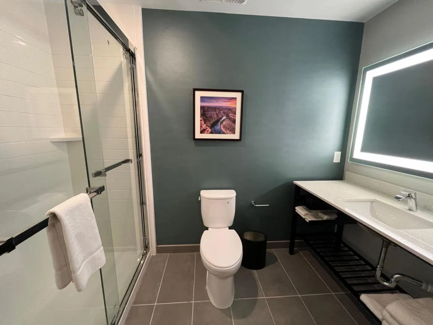 Bathroom in La Quinta Inn & Suites by Wyndham Yuma