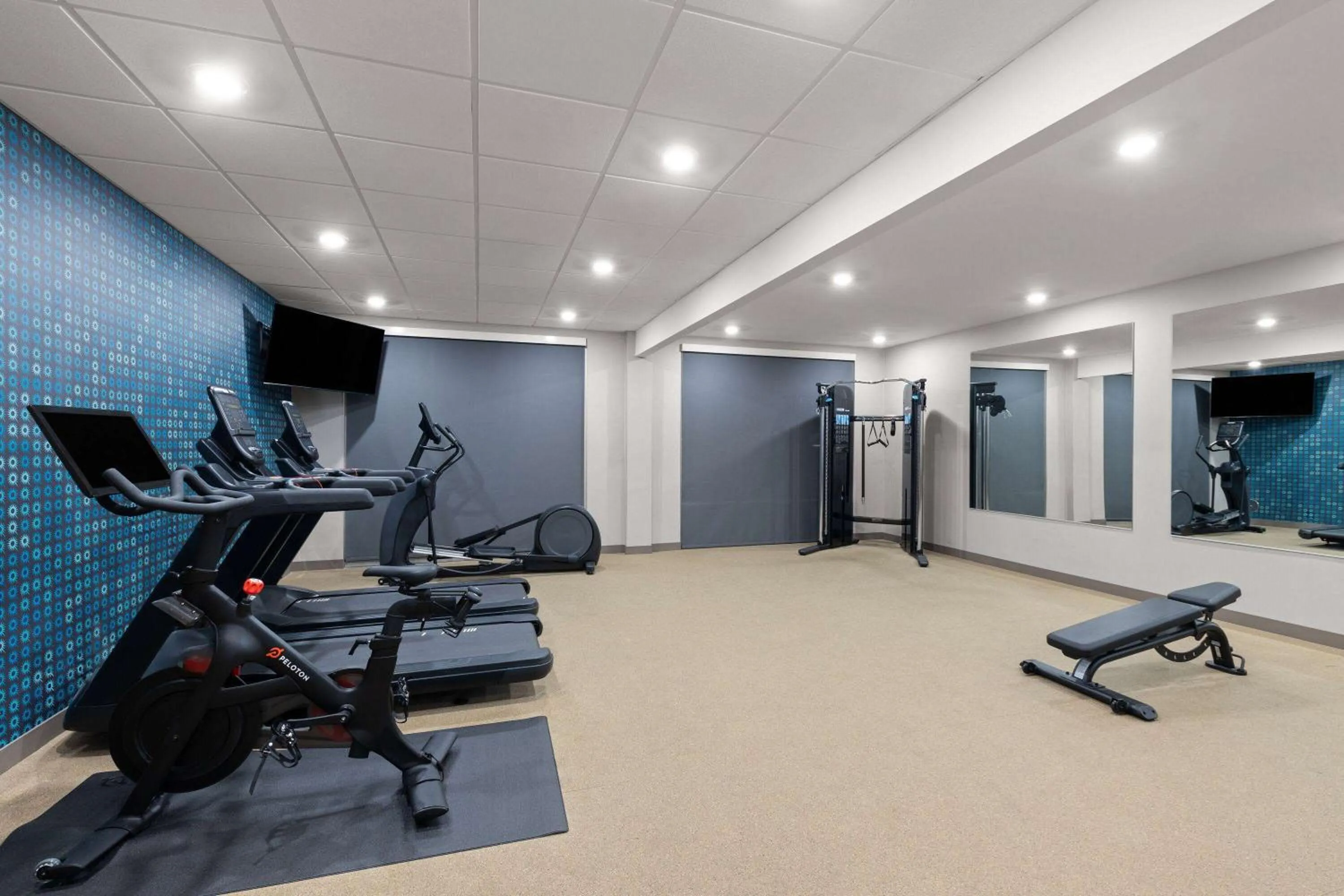 Fitness centre/facilities in La Quinta Inn & Suites by Wyndham Yuma