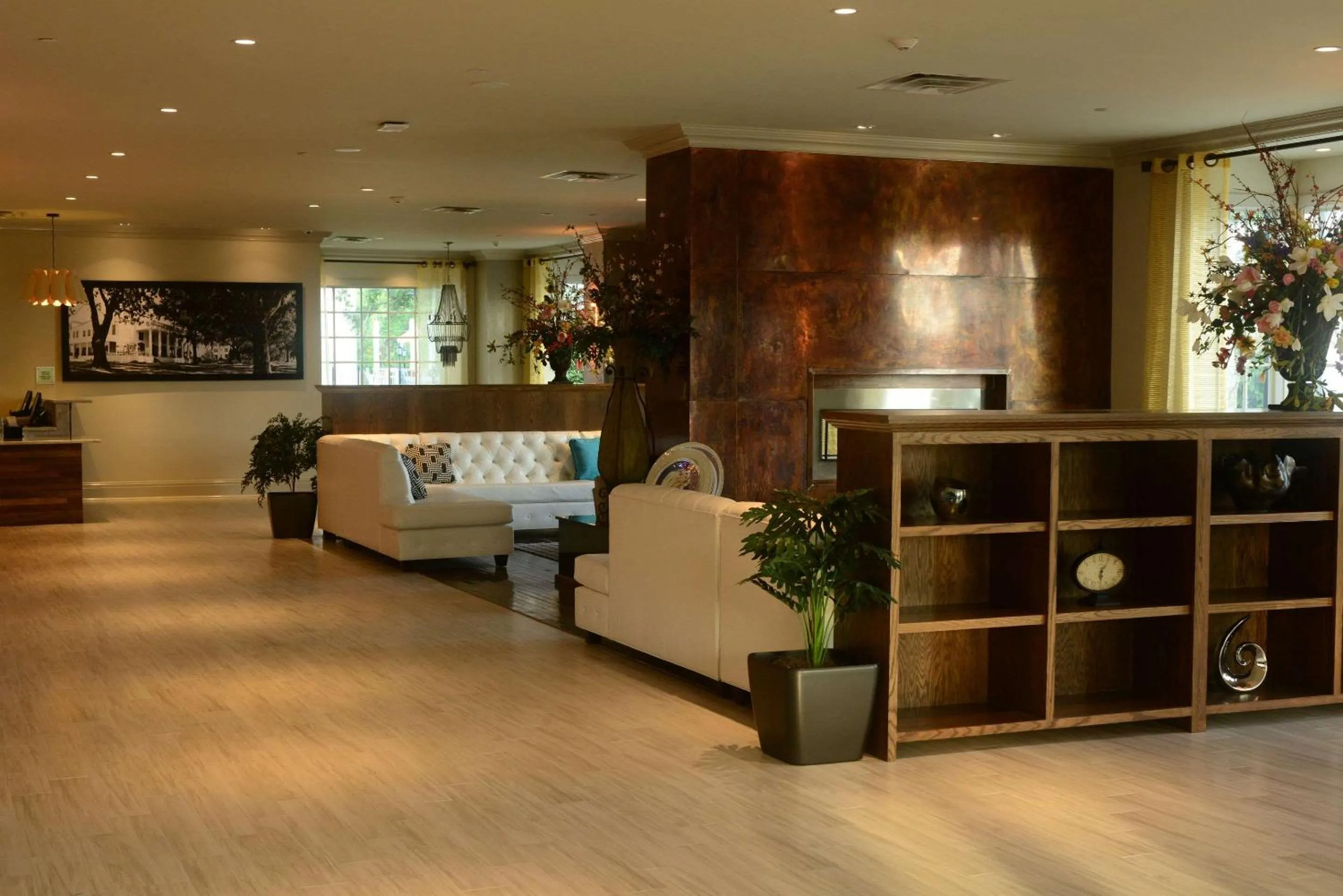 Lobby or reception in White House Hotel