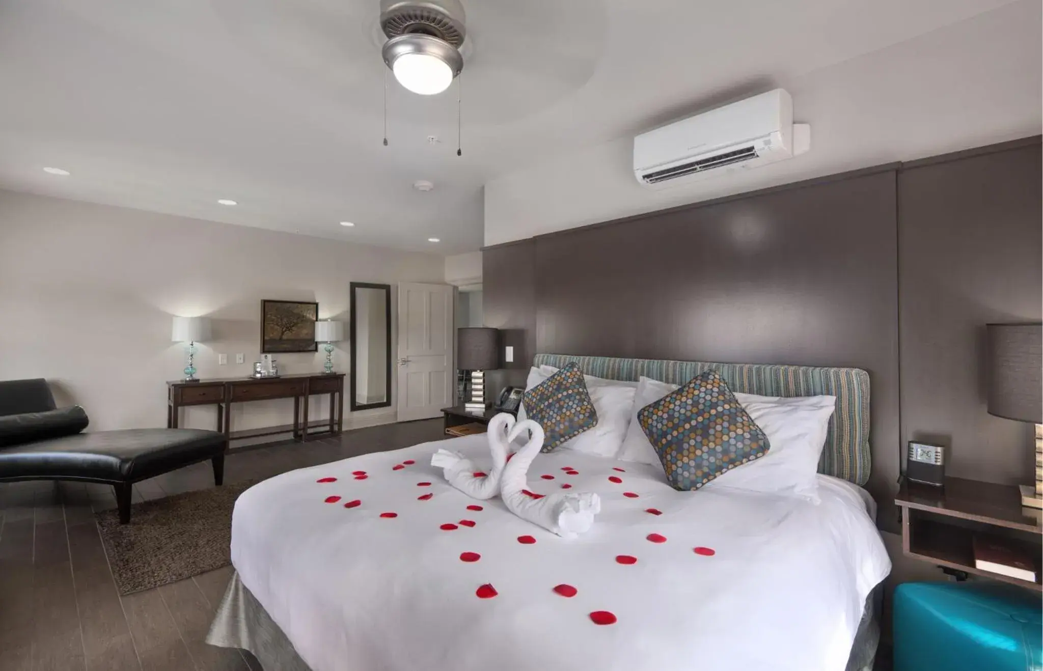 Superior King Suite in White House Hotel Superior King Suite in White House Hotel