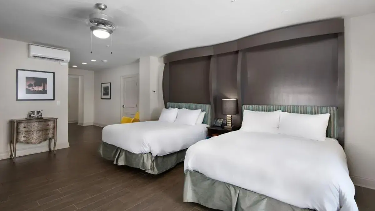 Accessible Double Queen in White House Hotel Accessible Double Queen in White House Hotel