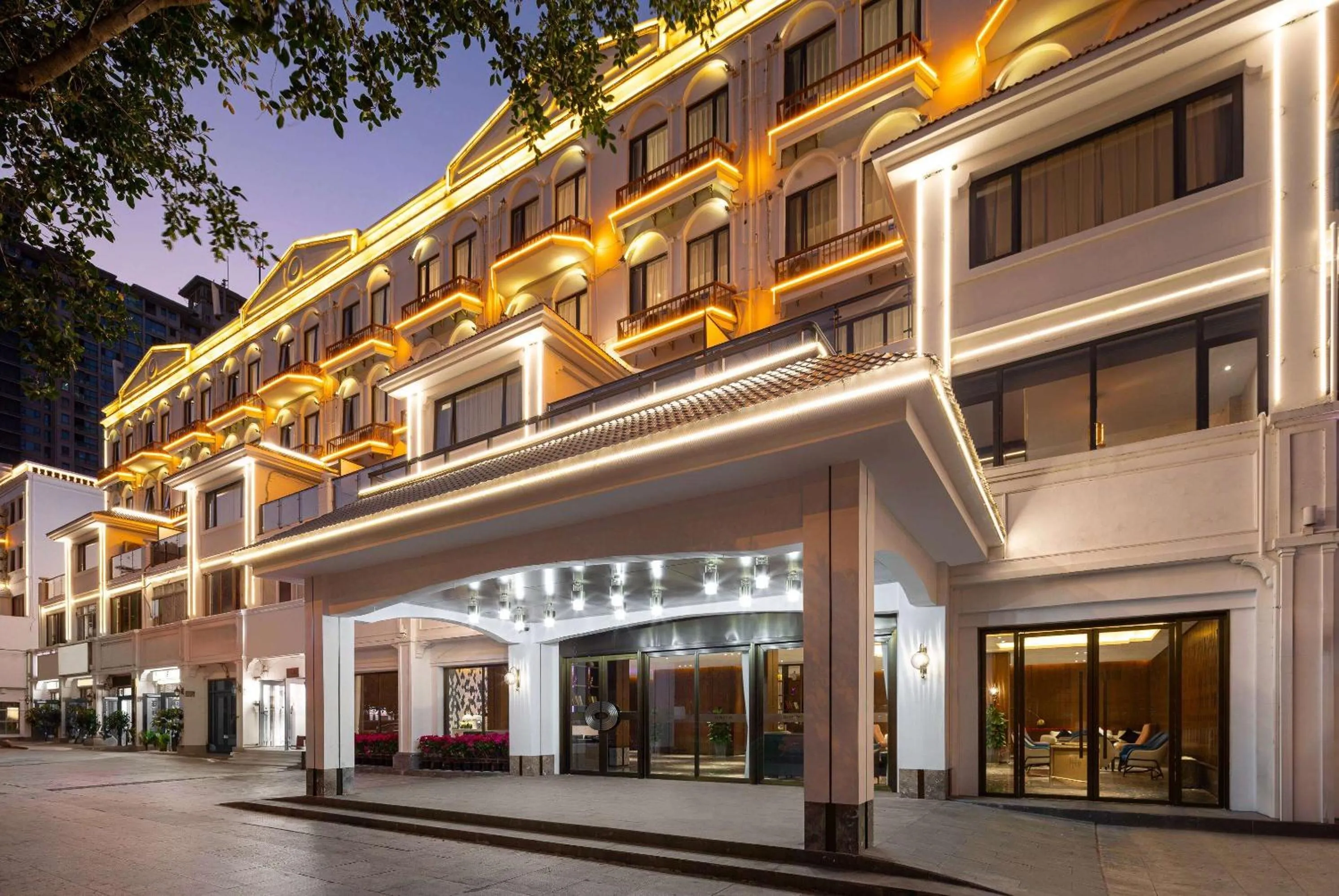 Property building in Days Inn by Wyndham Hainan Sanya Bay