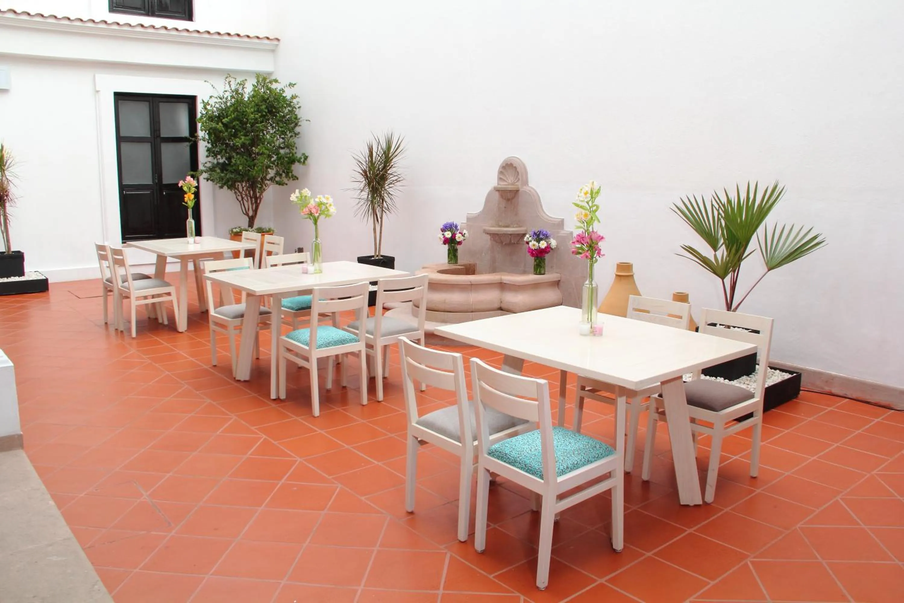 Day in Hotel La Casa de María