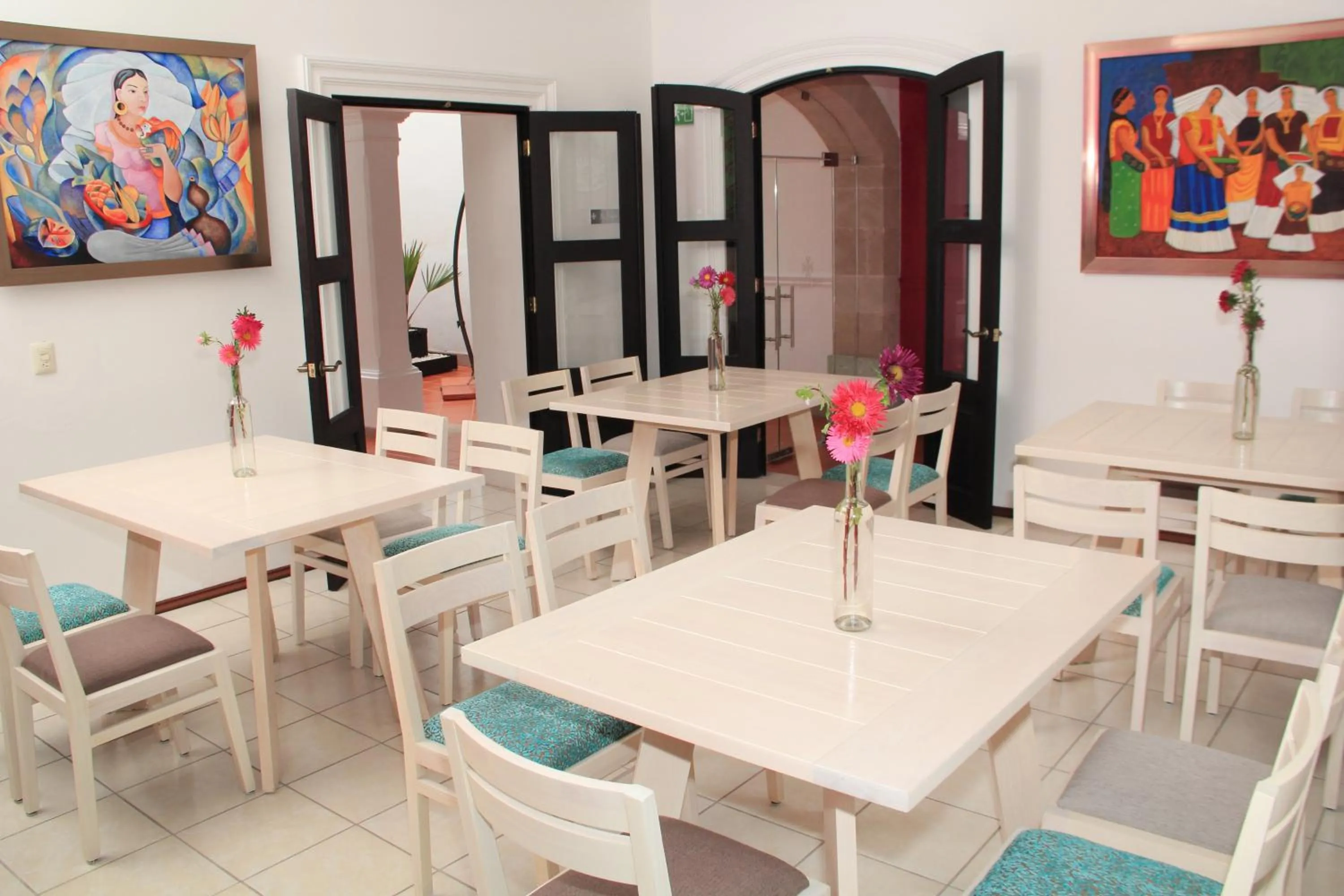 Restaurant/places to eat in Hotel La Casa de María