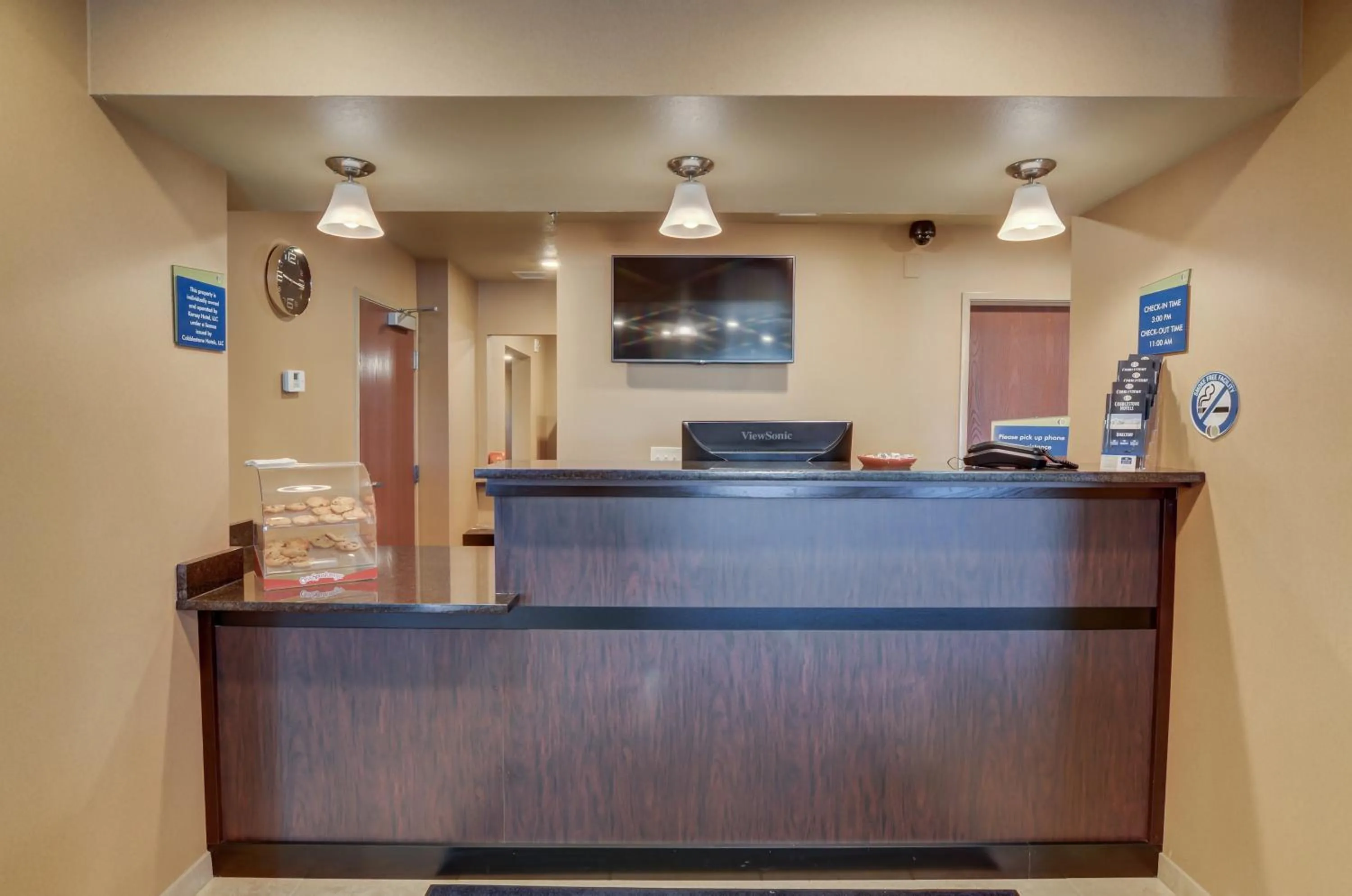 Lobby or reception in Cobblestone Inn & Suites-Kersey