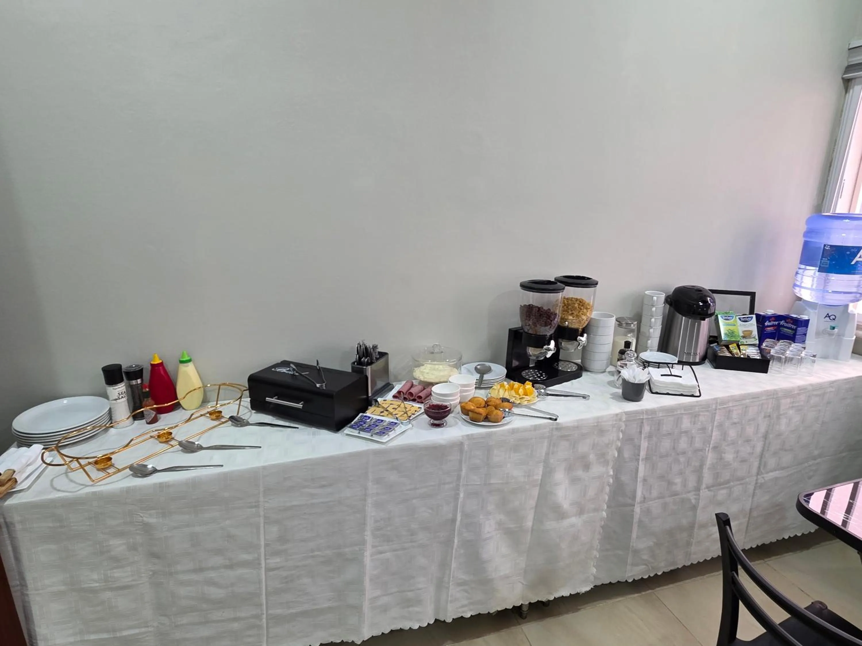 Breakfast in White Garden Hotel