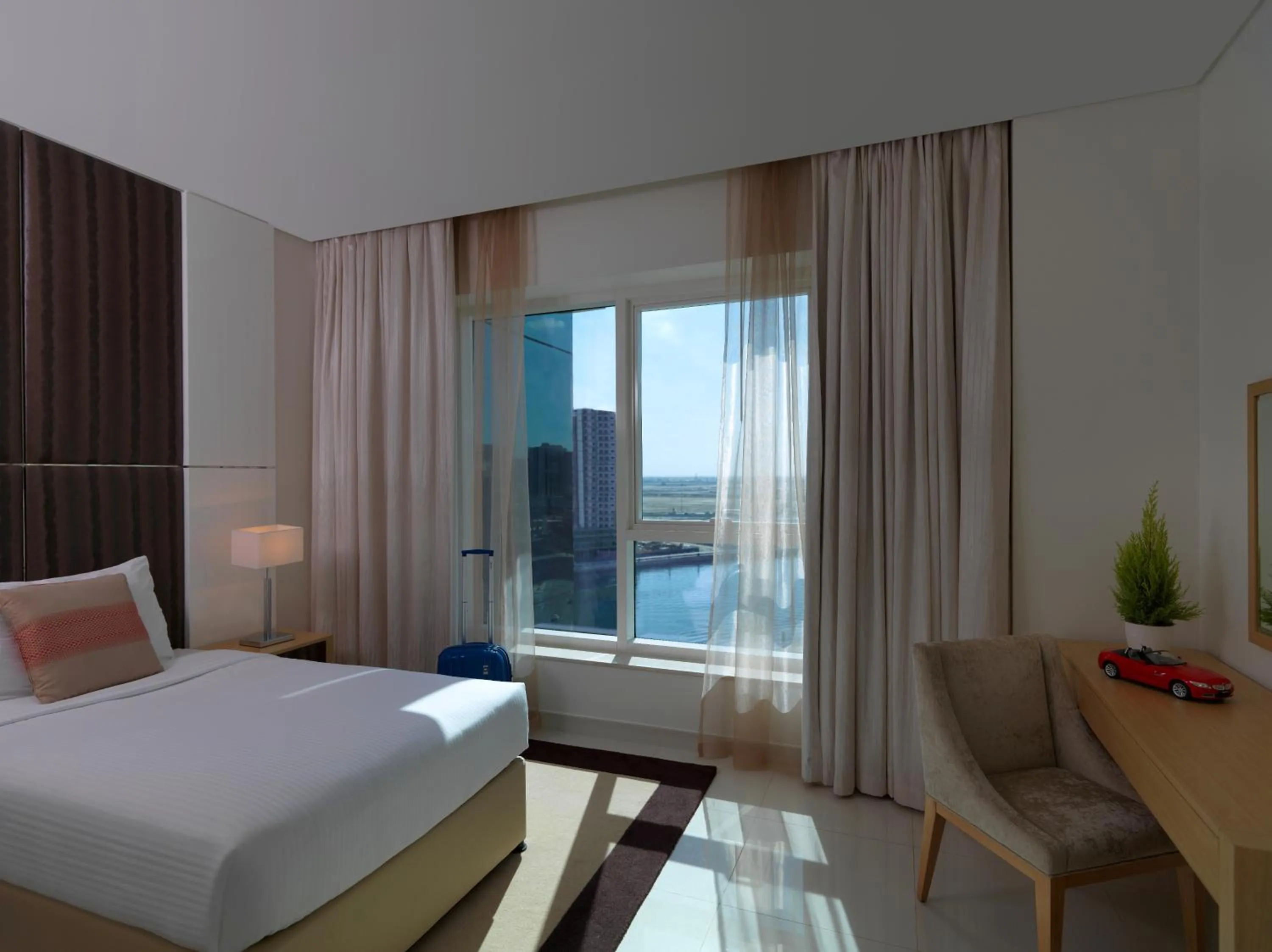 Bedroom, Bed in DAMAC Maison Canal Views