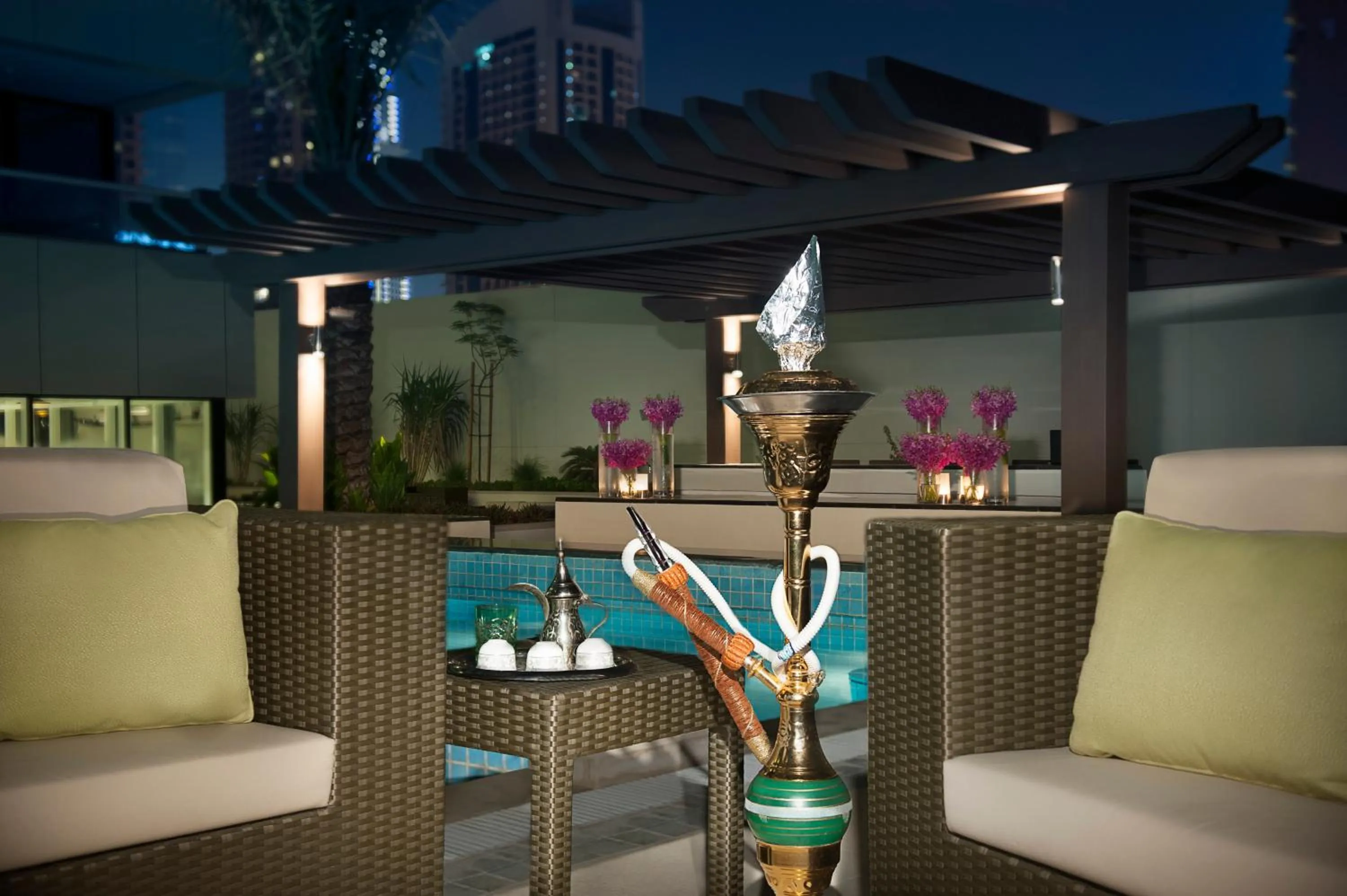 Restaurant/places to eat in DAMAC Maison Canal Views