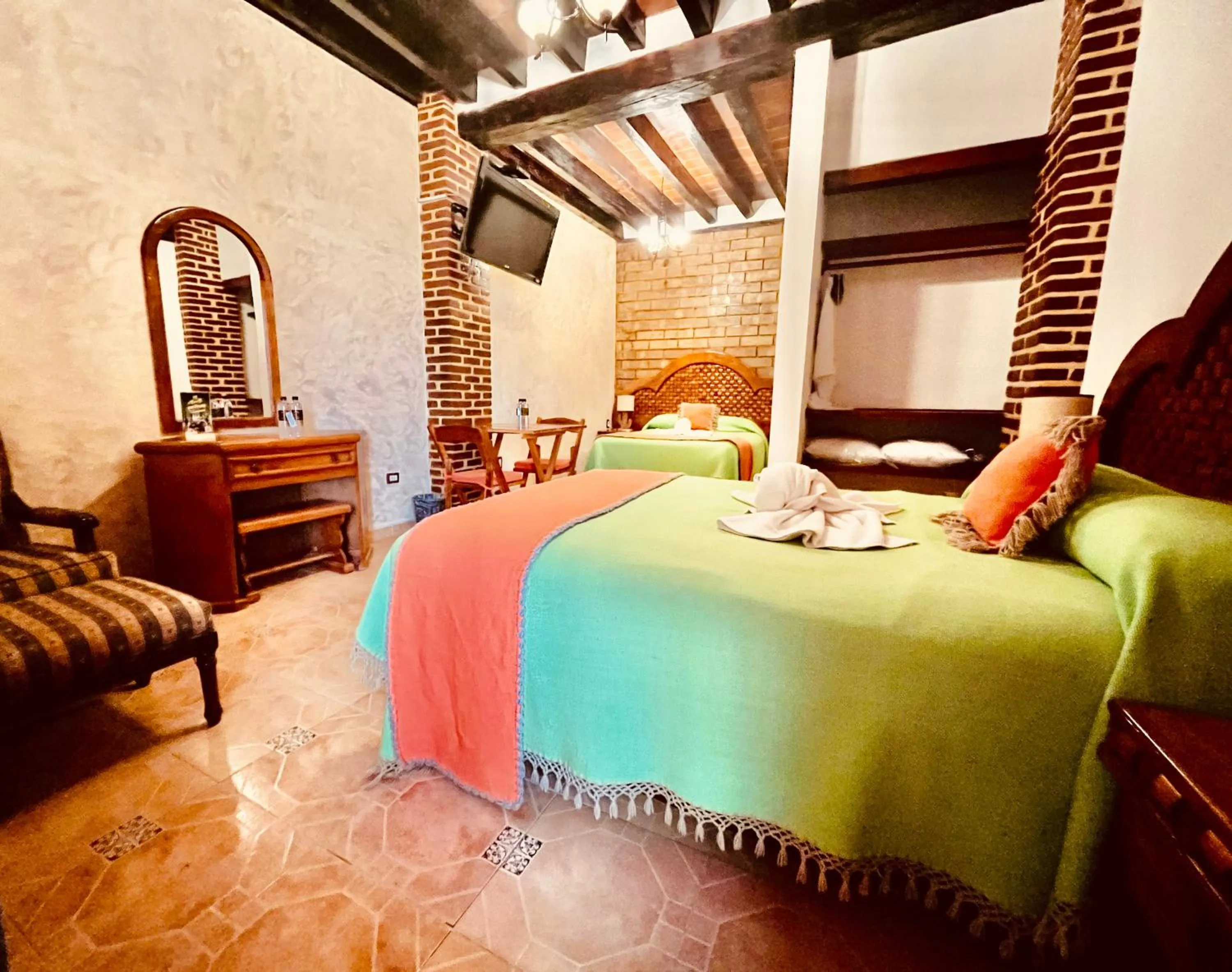 Photo of the whole room, Bed in Hotel El Aguila, Villa del Carbón