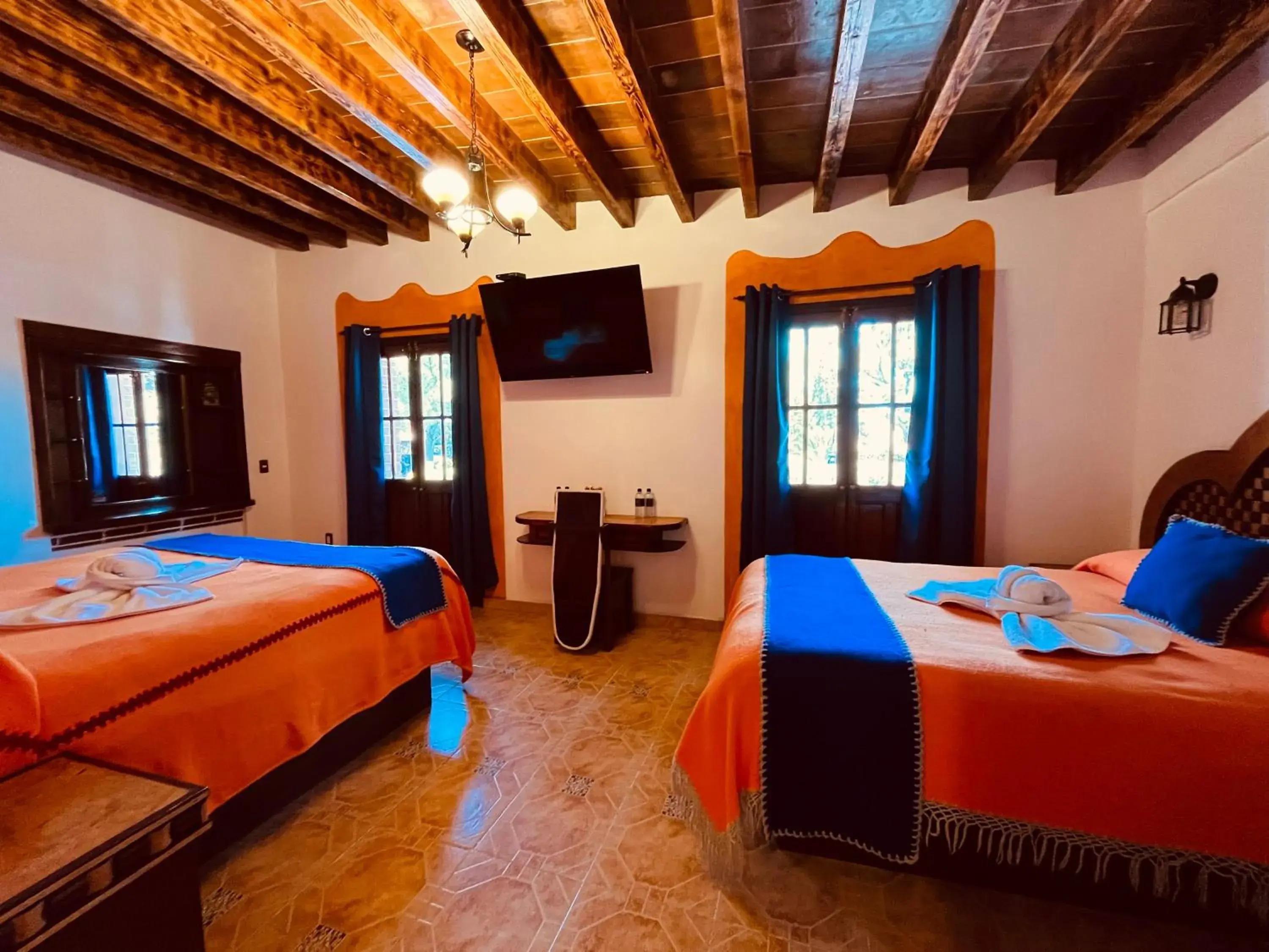 Suite in Hotel El Aguila, Villa del Carbón Suite in Hotel El Aguila, Villa del Carbón