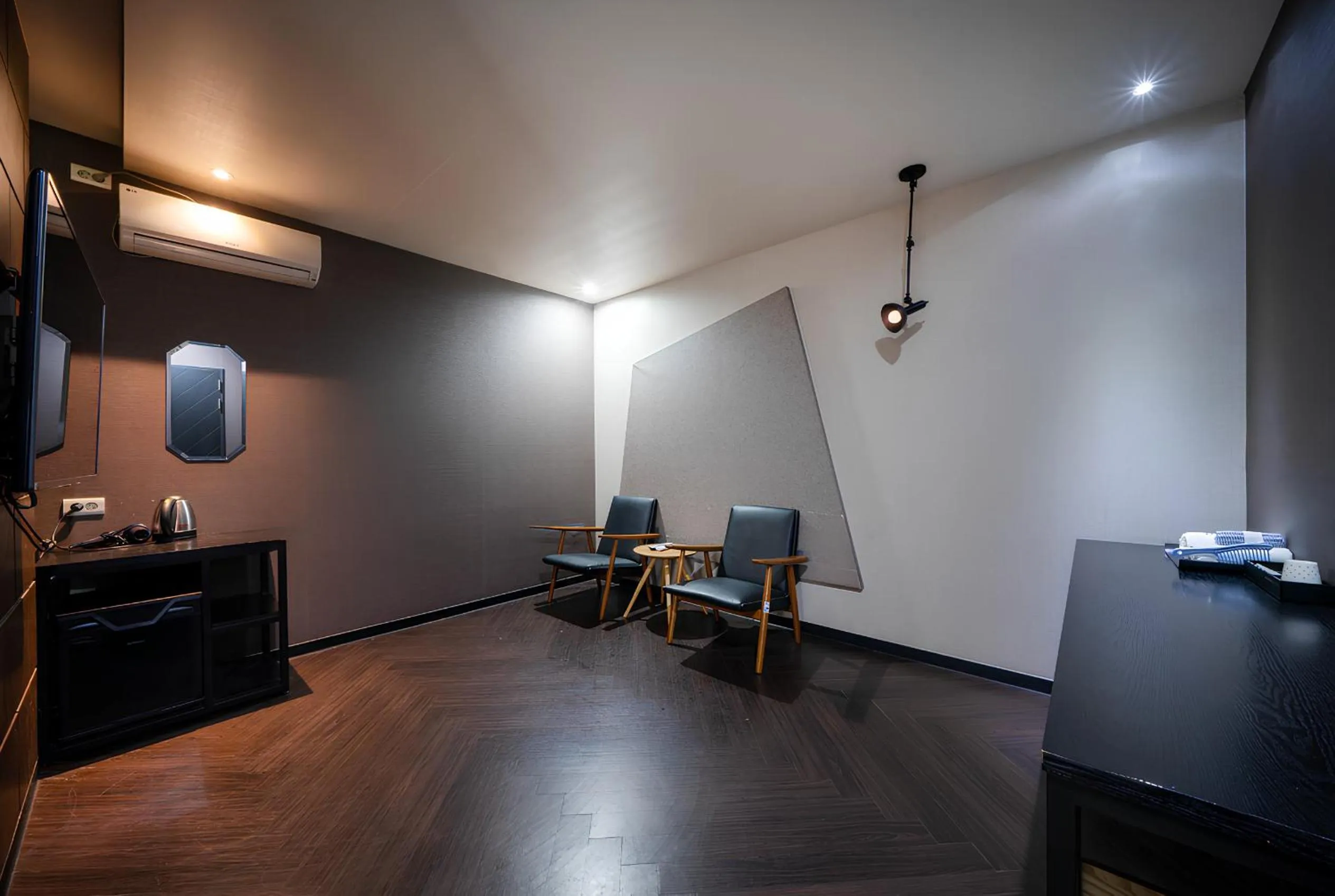 TV and multimedia in 2 Heaven Hotel Seomyeon