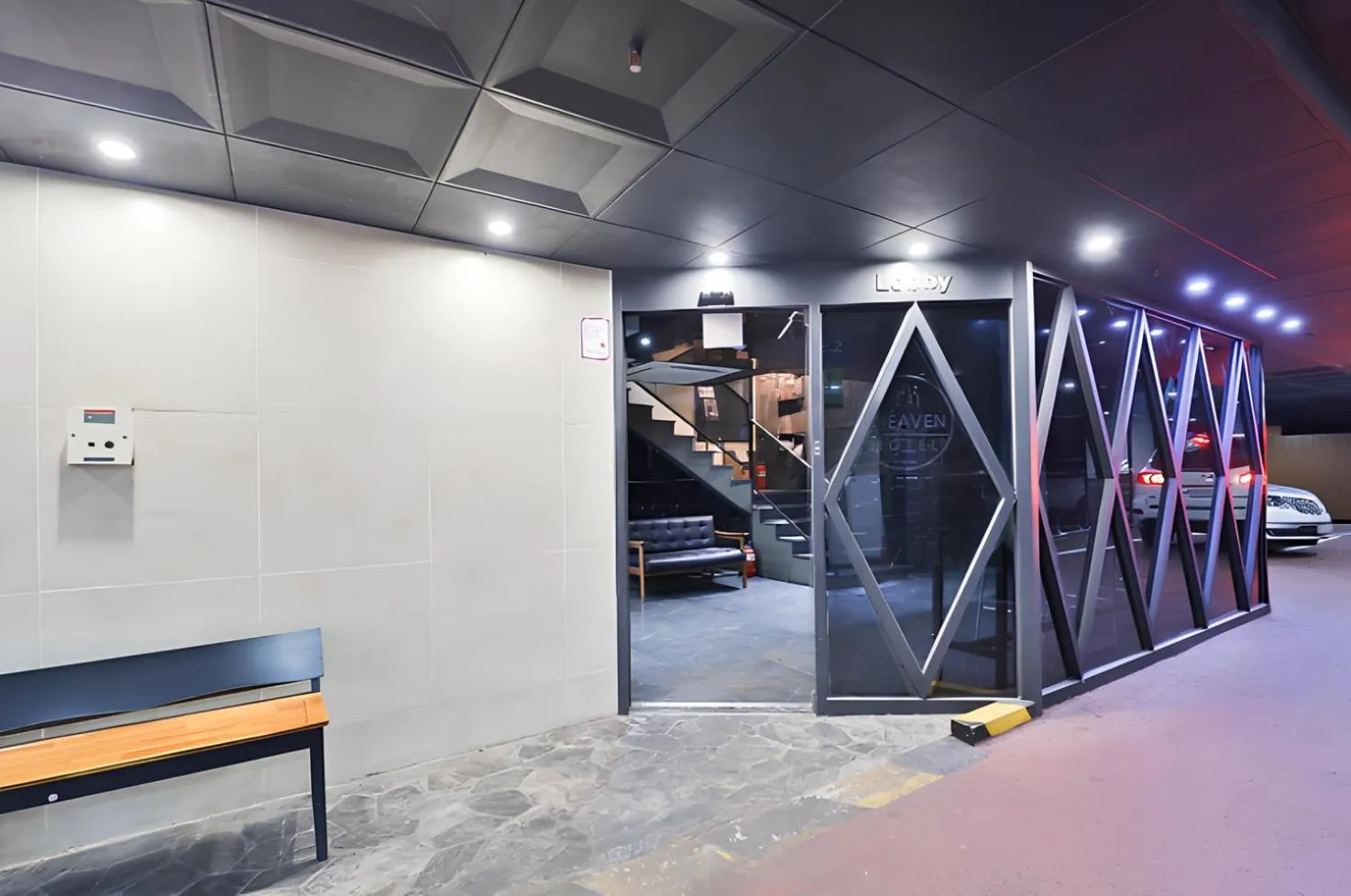 Facade/entrance in 2 Heaven Hotel Seomyeon