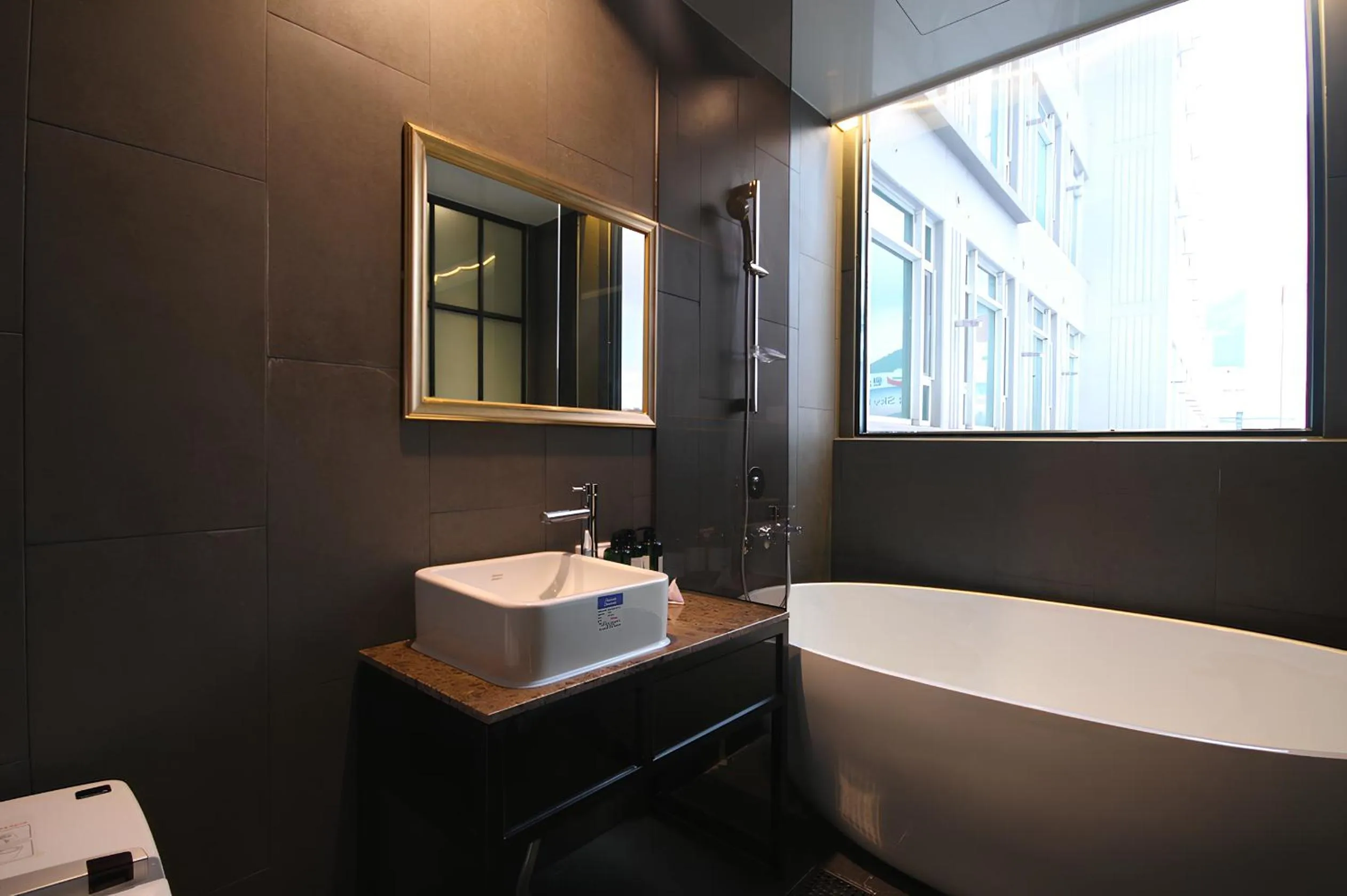 Bathroom in 2 Heaven Hotel Seomyeon