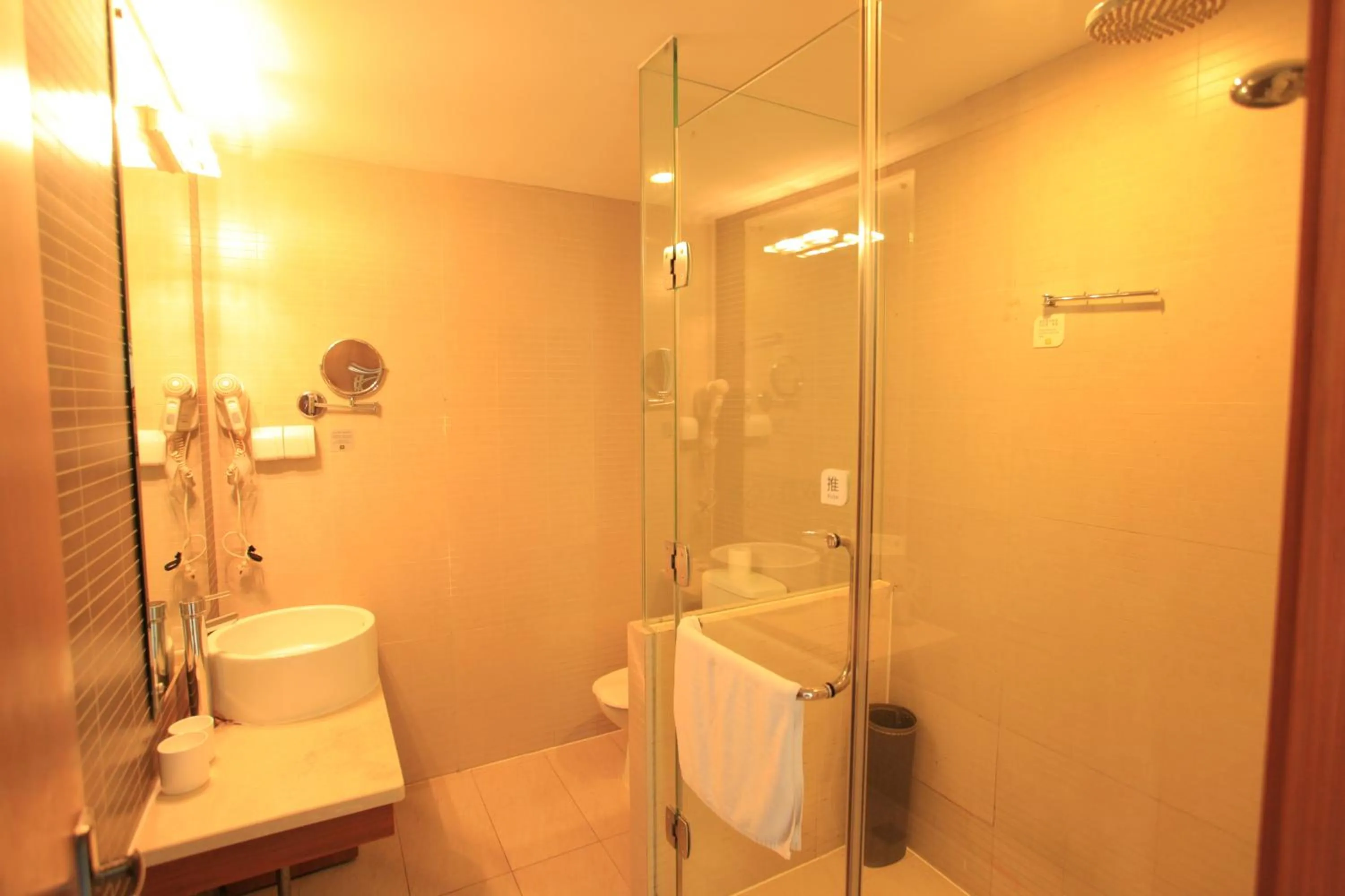 Greentree Inn Shanghai West Huaxia Road Metro Station Express Hotel