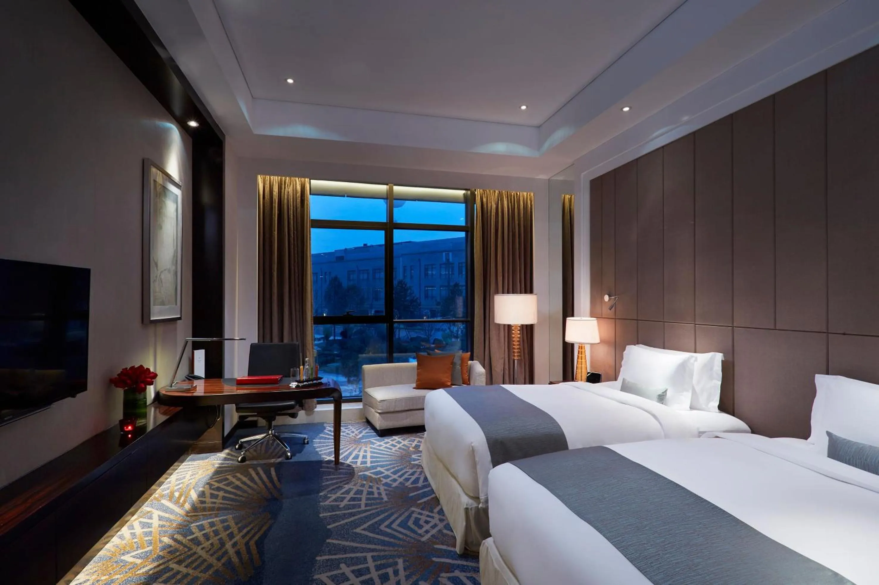 Property building, Bed in Gran Meliá Xian