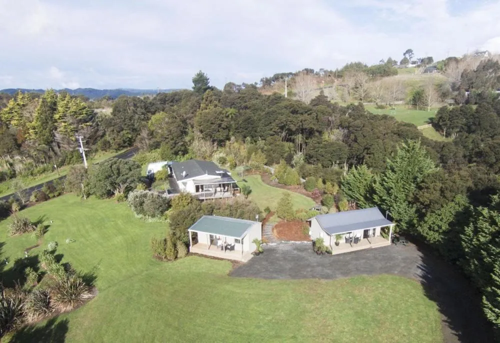 Property building in Auckland Country Cottages