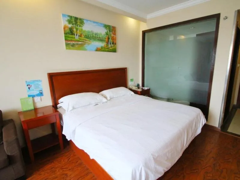 Bed in GreenTree Inn Shanghai Meilan Lake Hutai Road Express Hotel