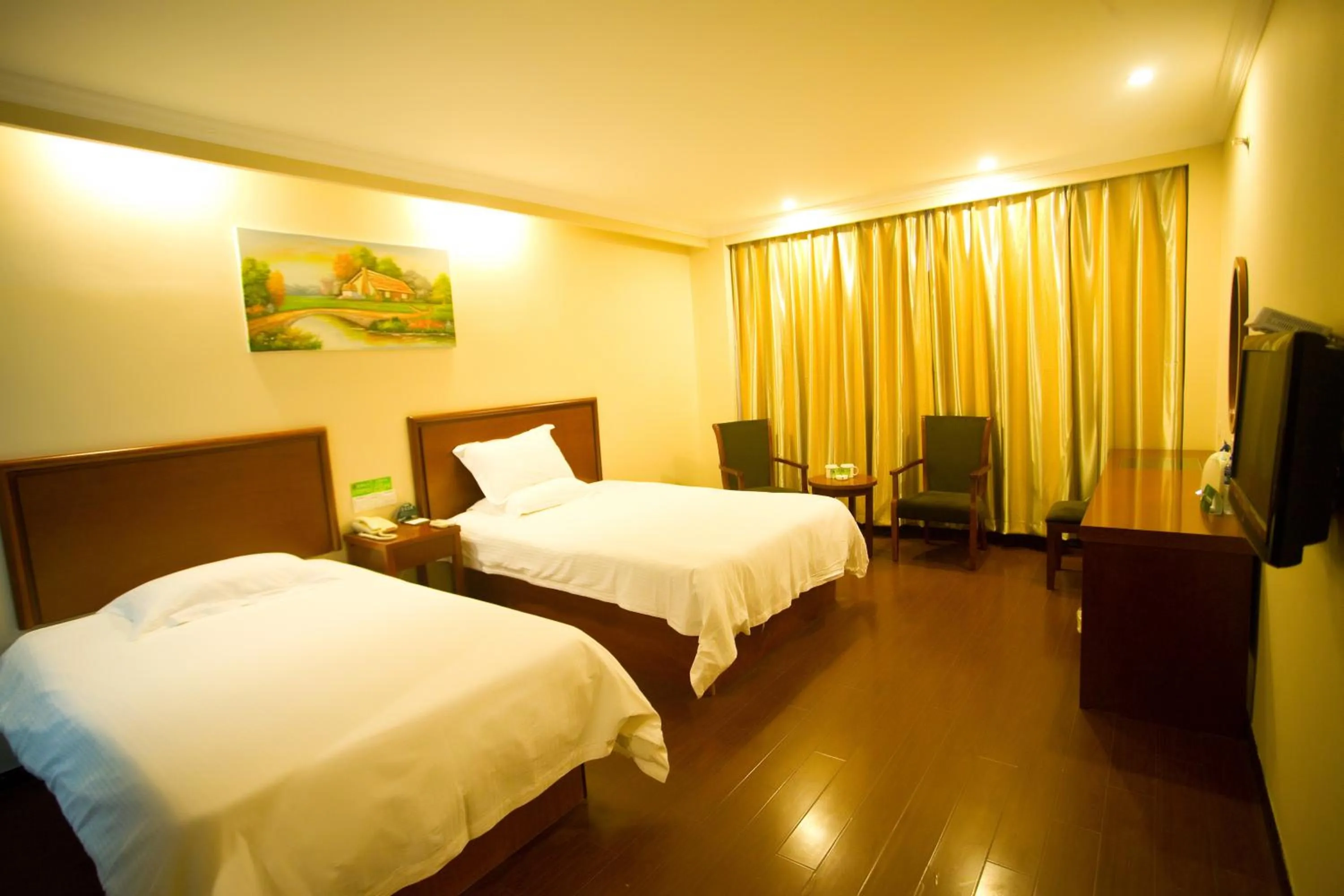 Bedroom, Bed in GreenTree Inn Shanghai Meilan Lake Hutai Road Express Hotel