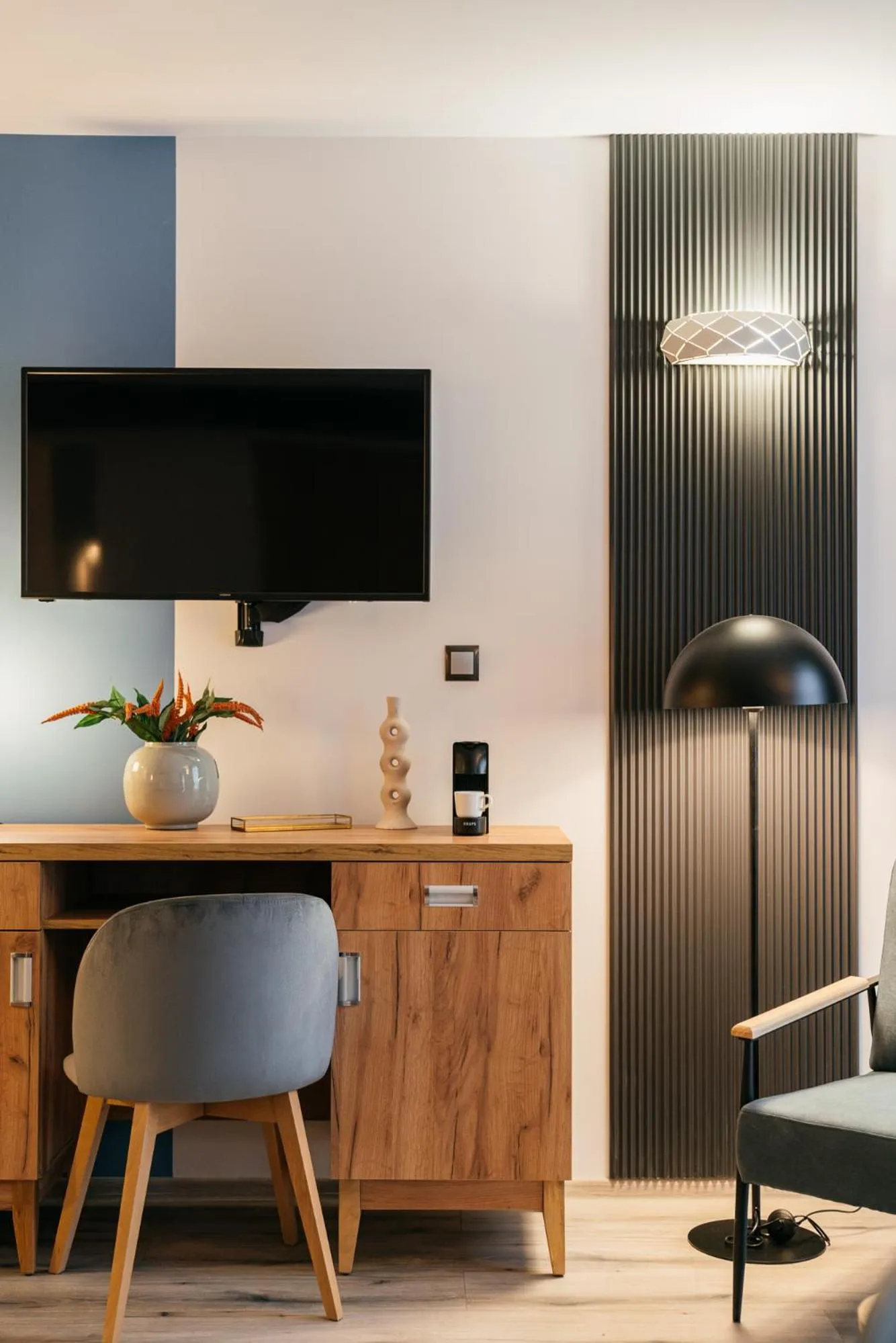 TV and multimedia in ORSO Rooms & Apartments - LoftAffair Collection