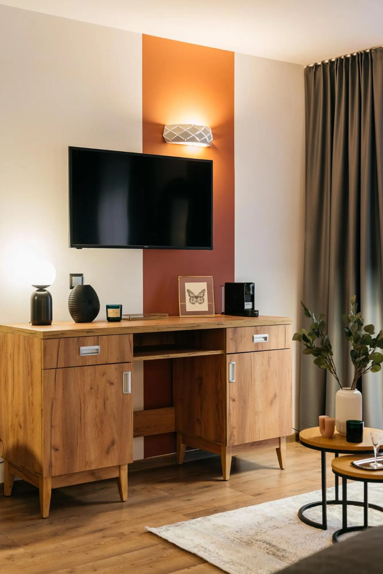 TV and multimedia in ORSO Rooms & Apartments - LoftAffair Collection