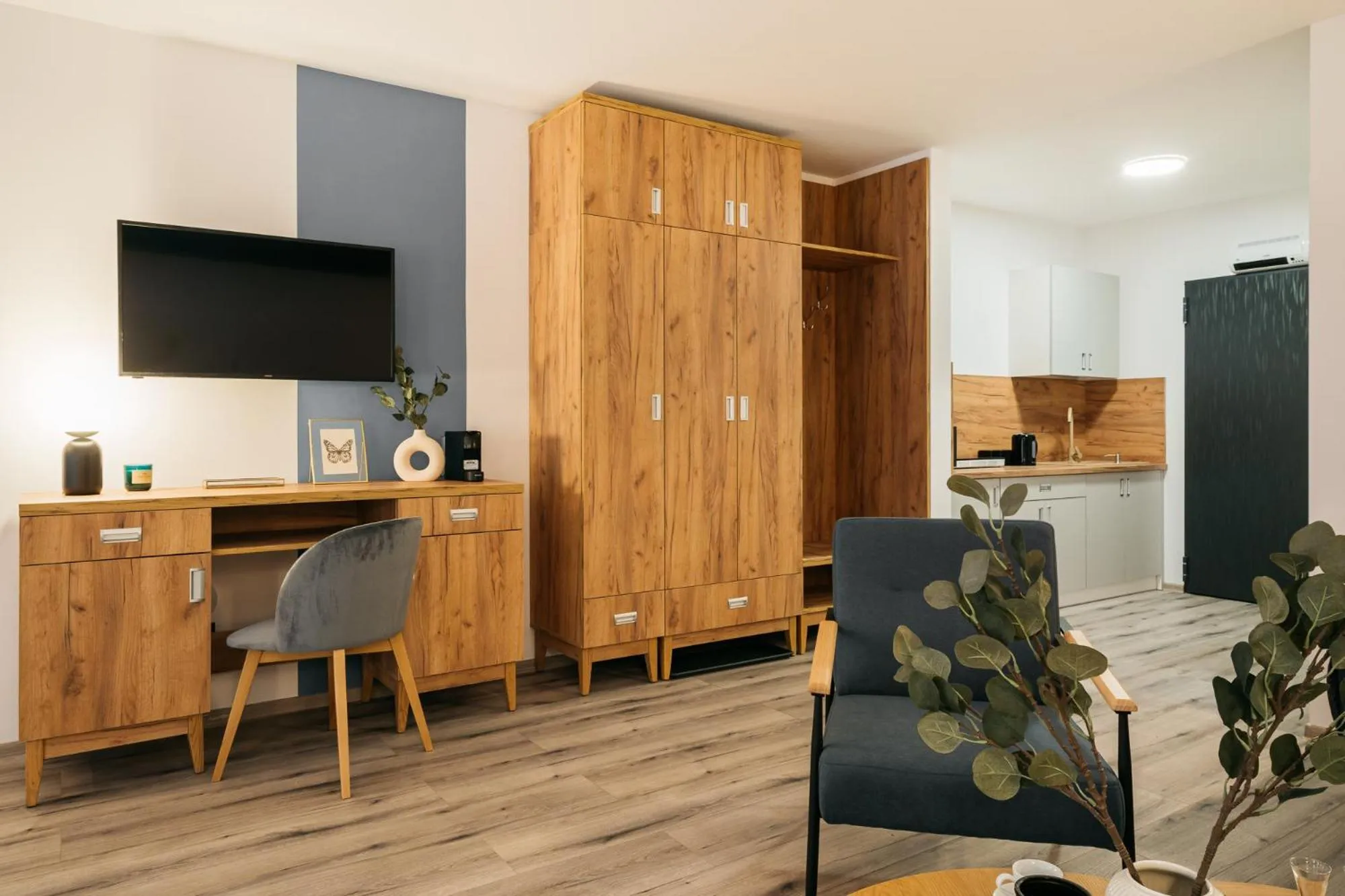 TV and multimedia in ORSO Rooms & Apartments - LoftAffair Collection