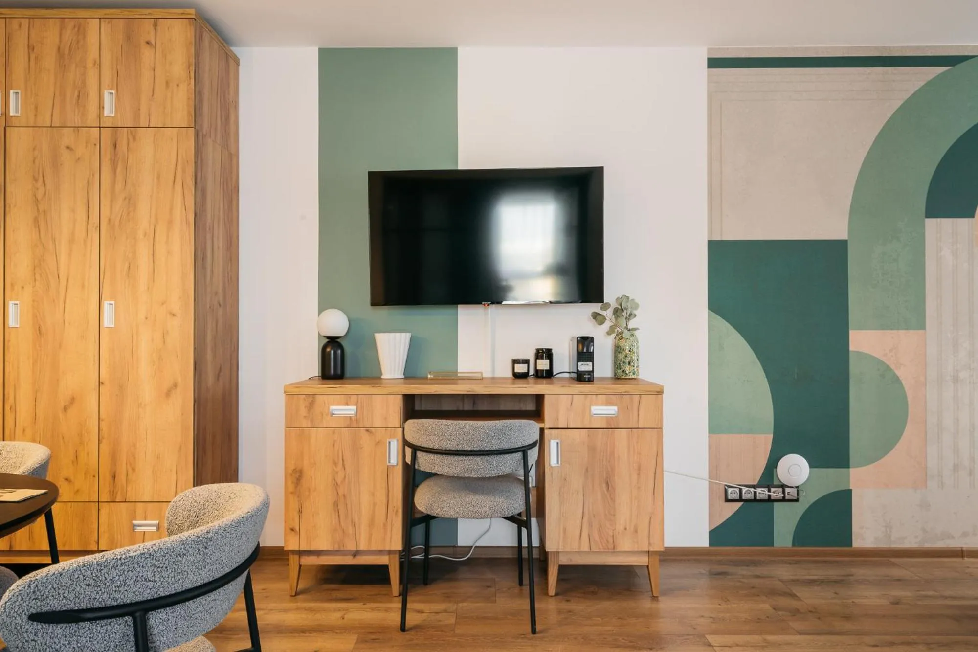 TV and multimedia in ORSO Rooms & Apartments - LoftAffair Collection