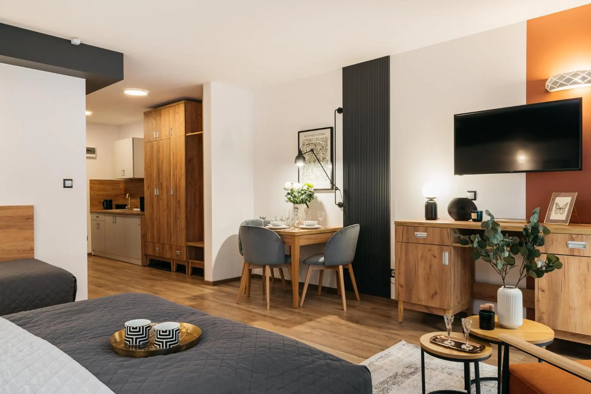 TV and multimedia in ORSO Rooms & Apartments - LoftAffair Collection