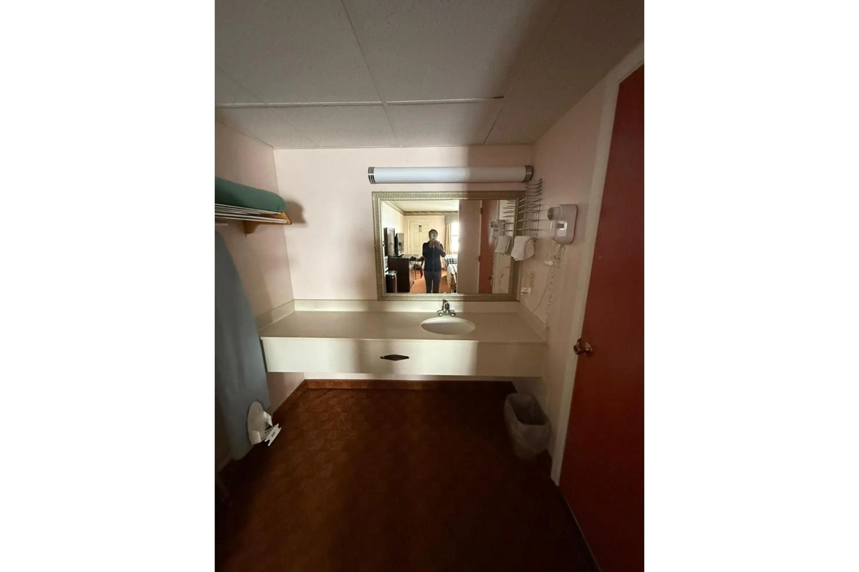 Bathroom in Victorian Inn by Belvilla White sboro US Hwy 82