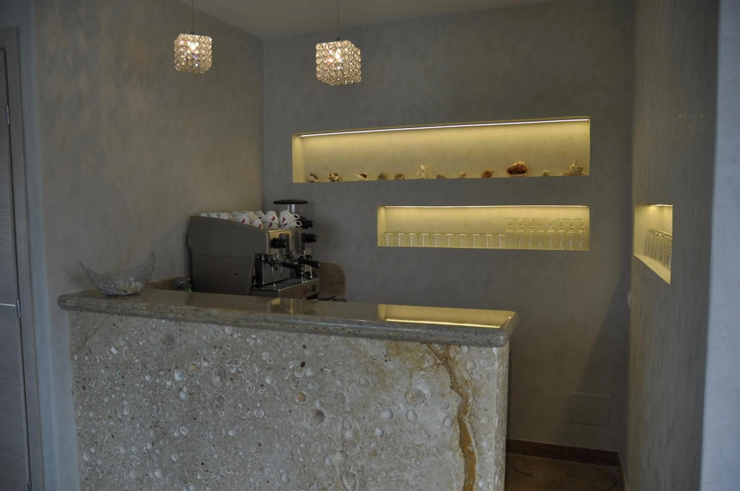 Lounge or bar in Hotel Biancolilla