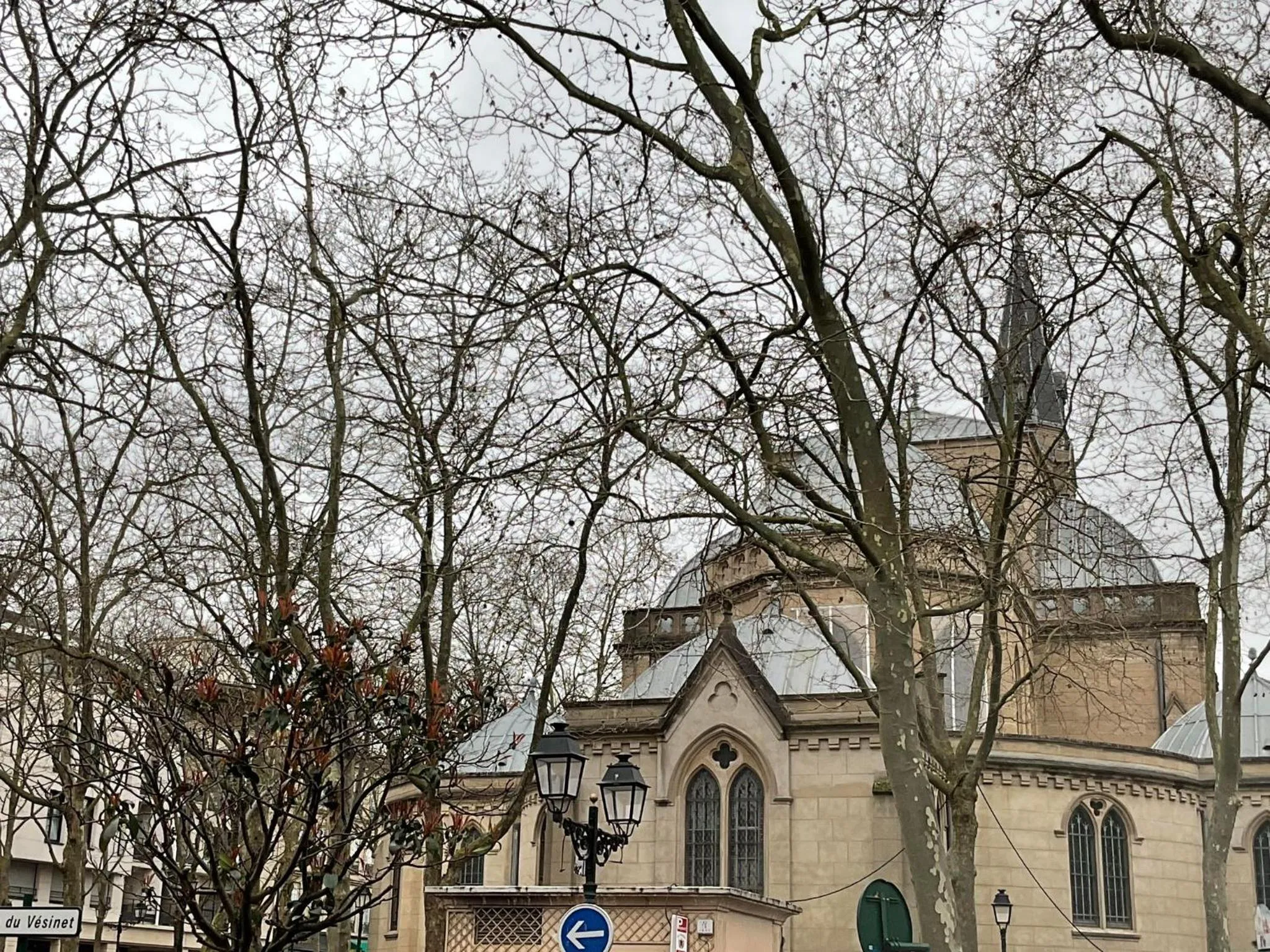 Nearby landmark in Hotel Paris Vesinet-LogisHotels et Domaine Evenementiel