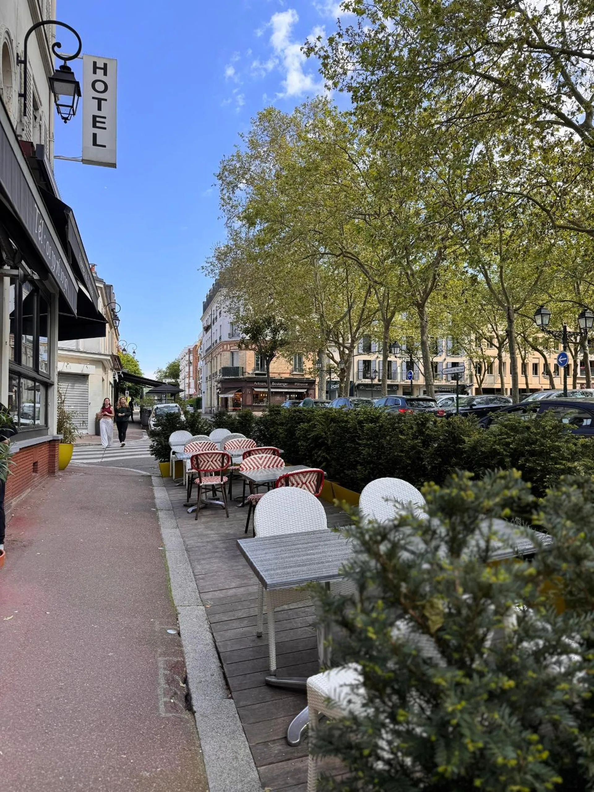 Balcony/Terrace in Hotel Paris Vesinet-LogisHotels et Domaine Evenementiel