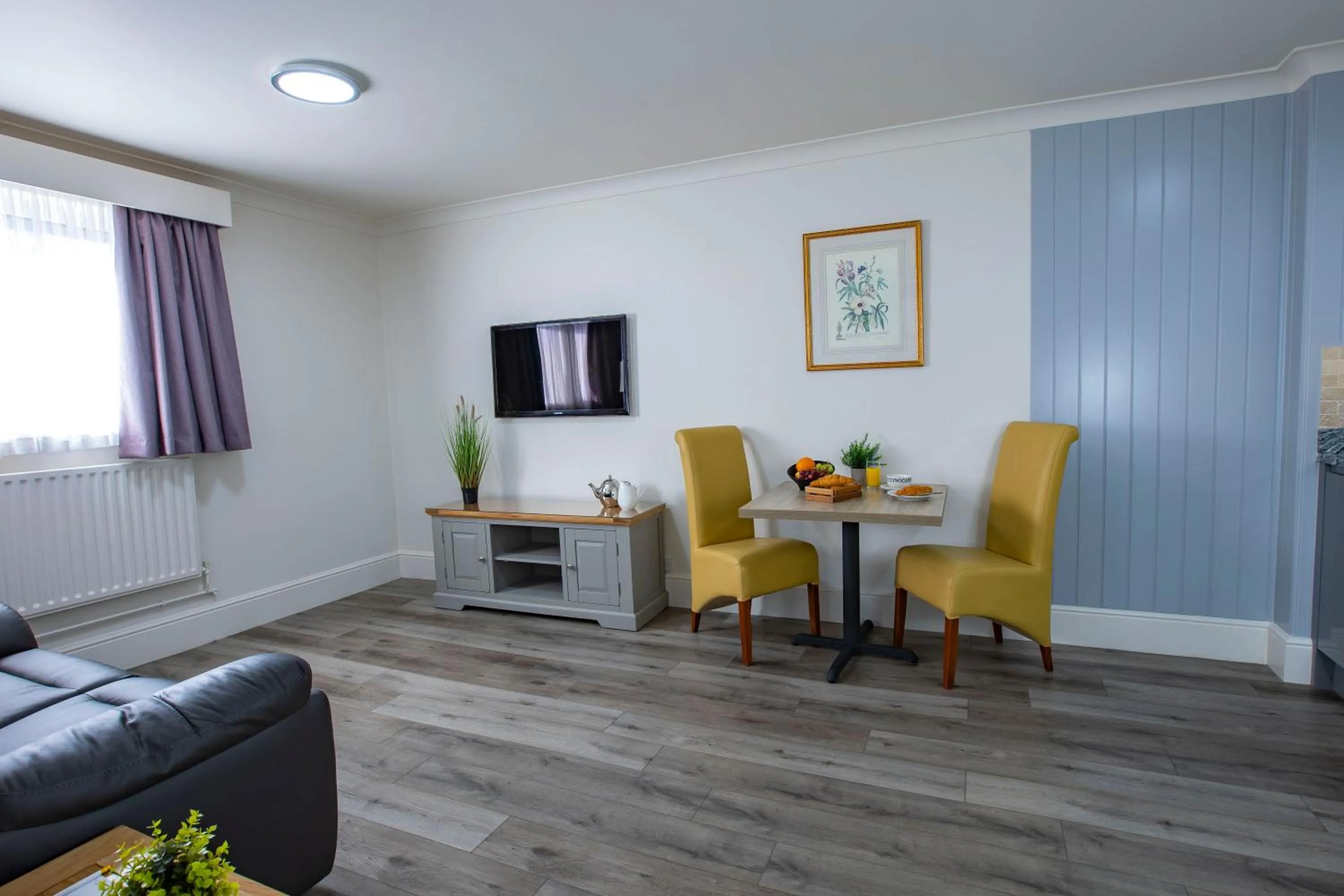 Seating area in Best Western Manor Hotel