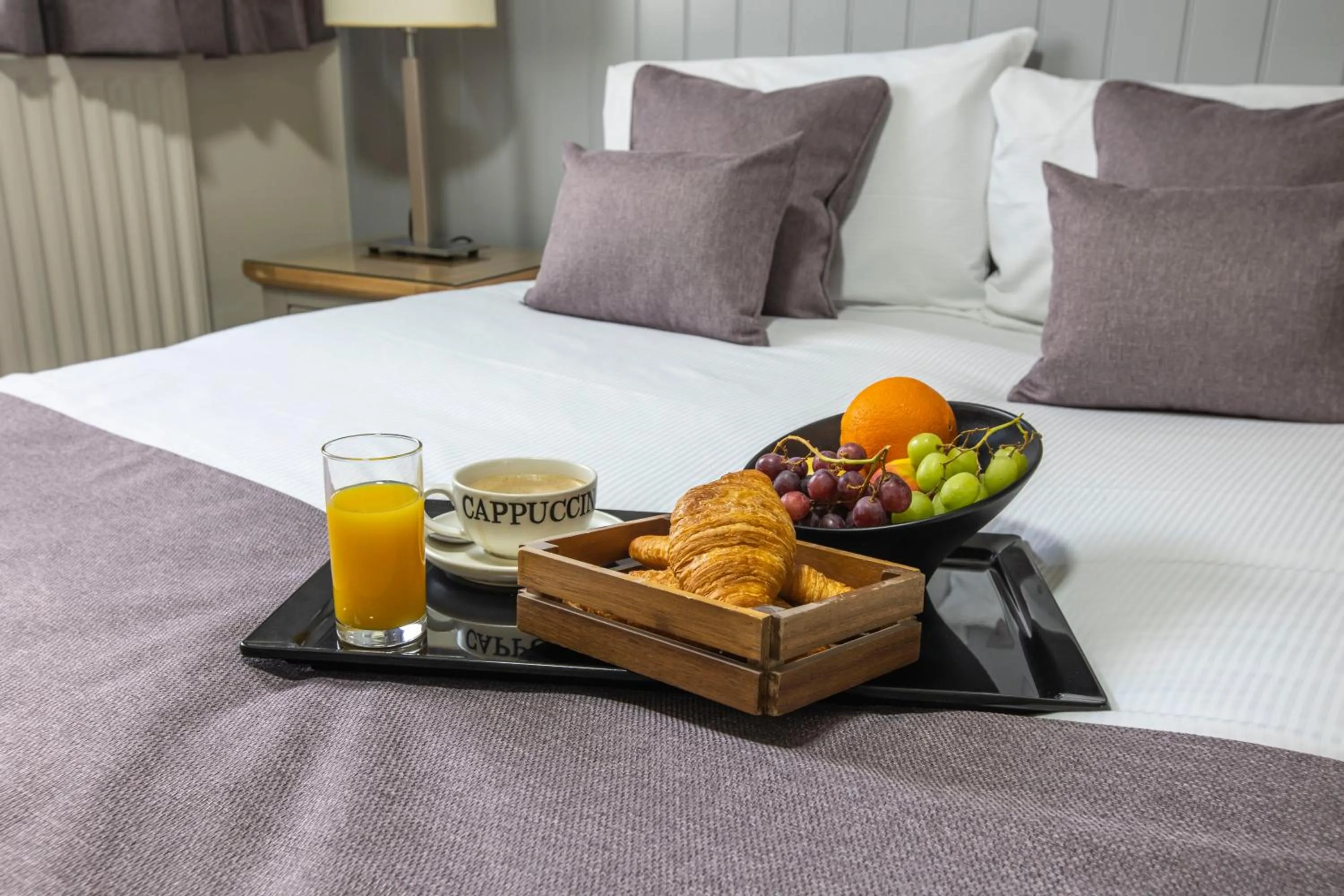 Food and drinks, Bed in Best Western Manor Hotel