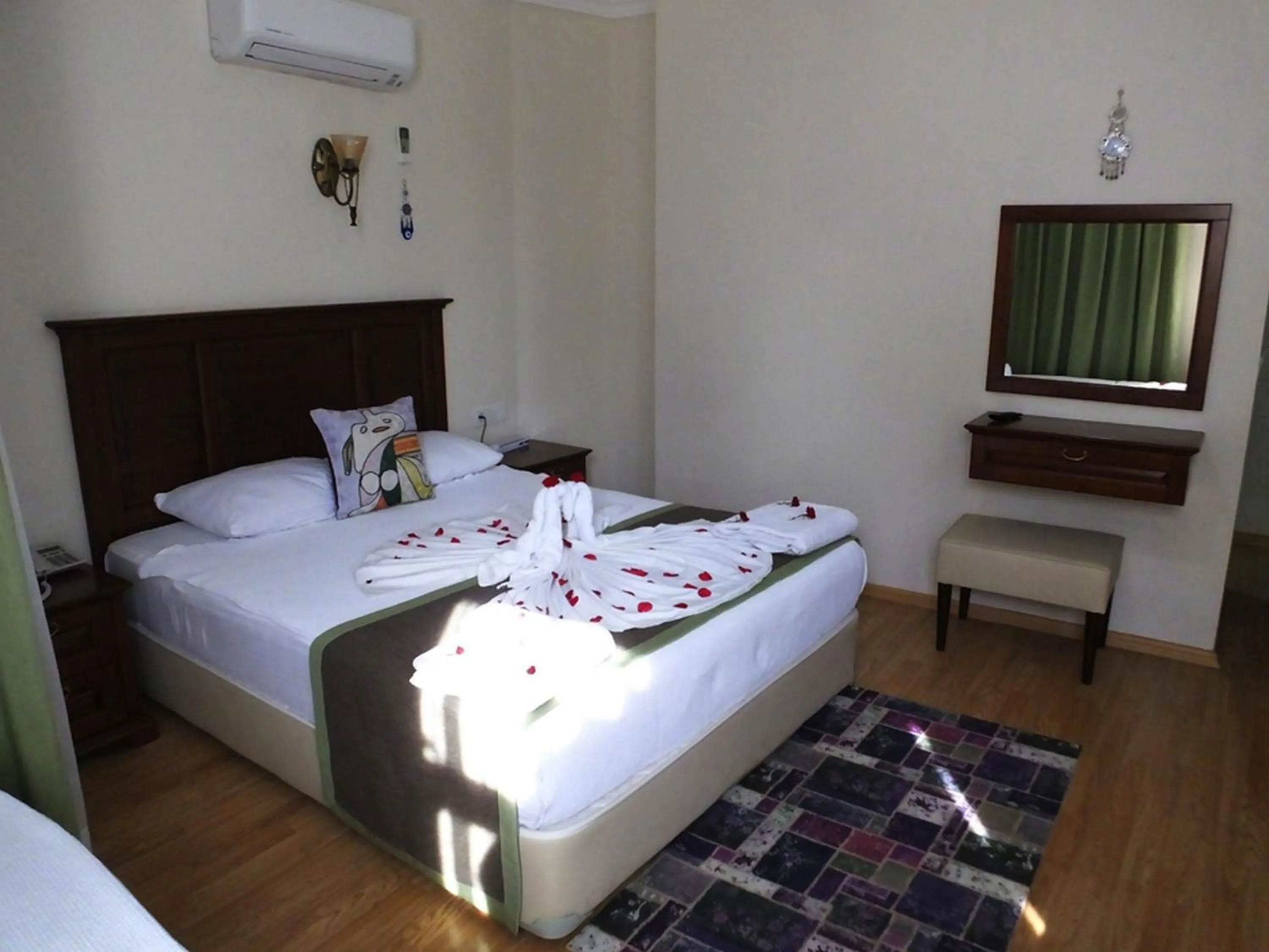 Bed in Hadrian Gate Hotel