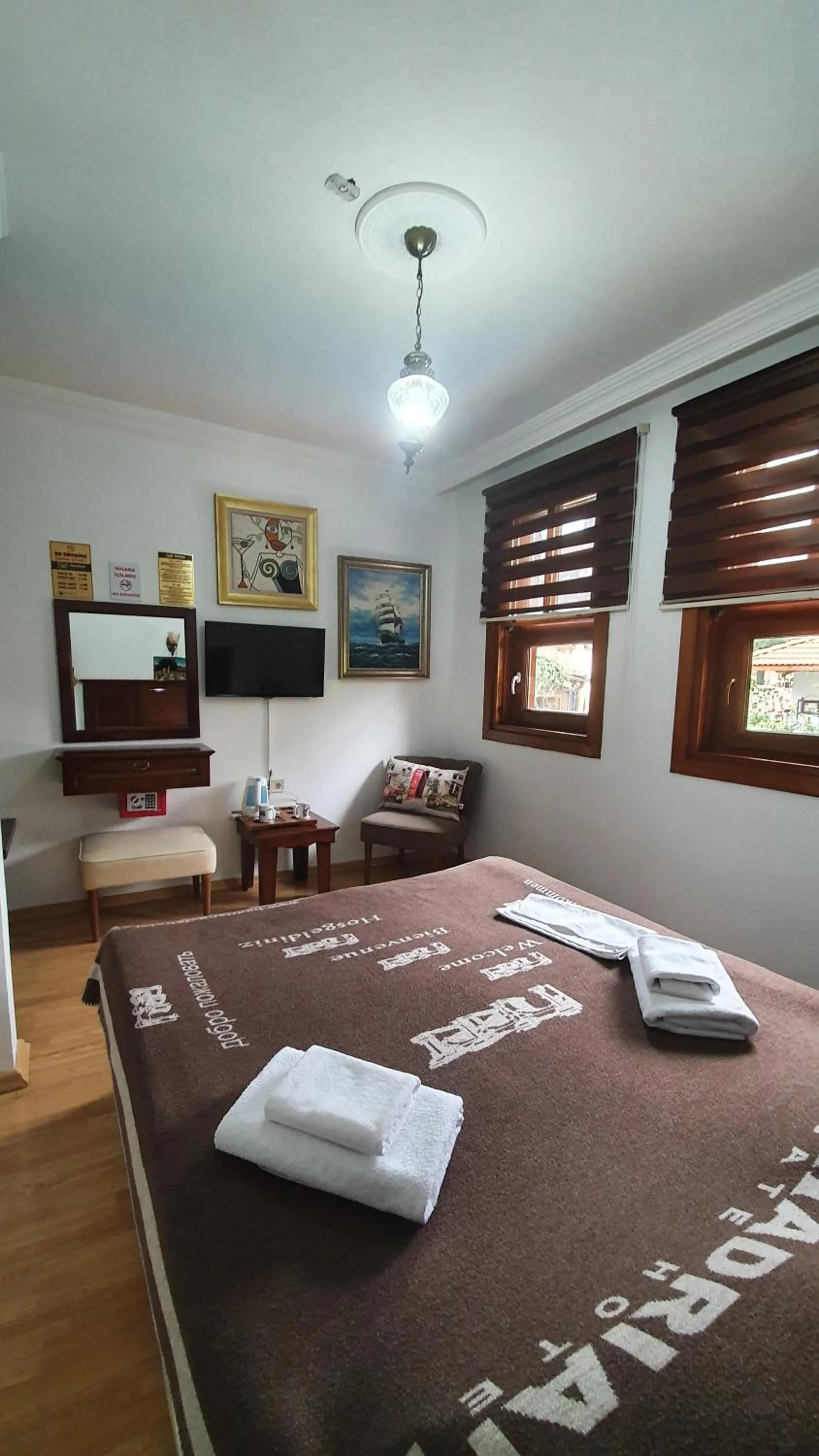 Bed in Hadrian Gate Hotel